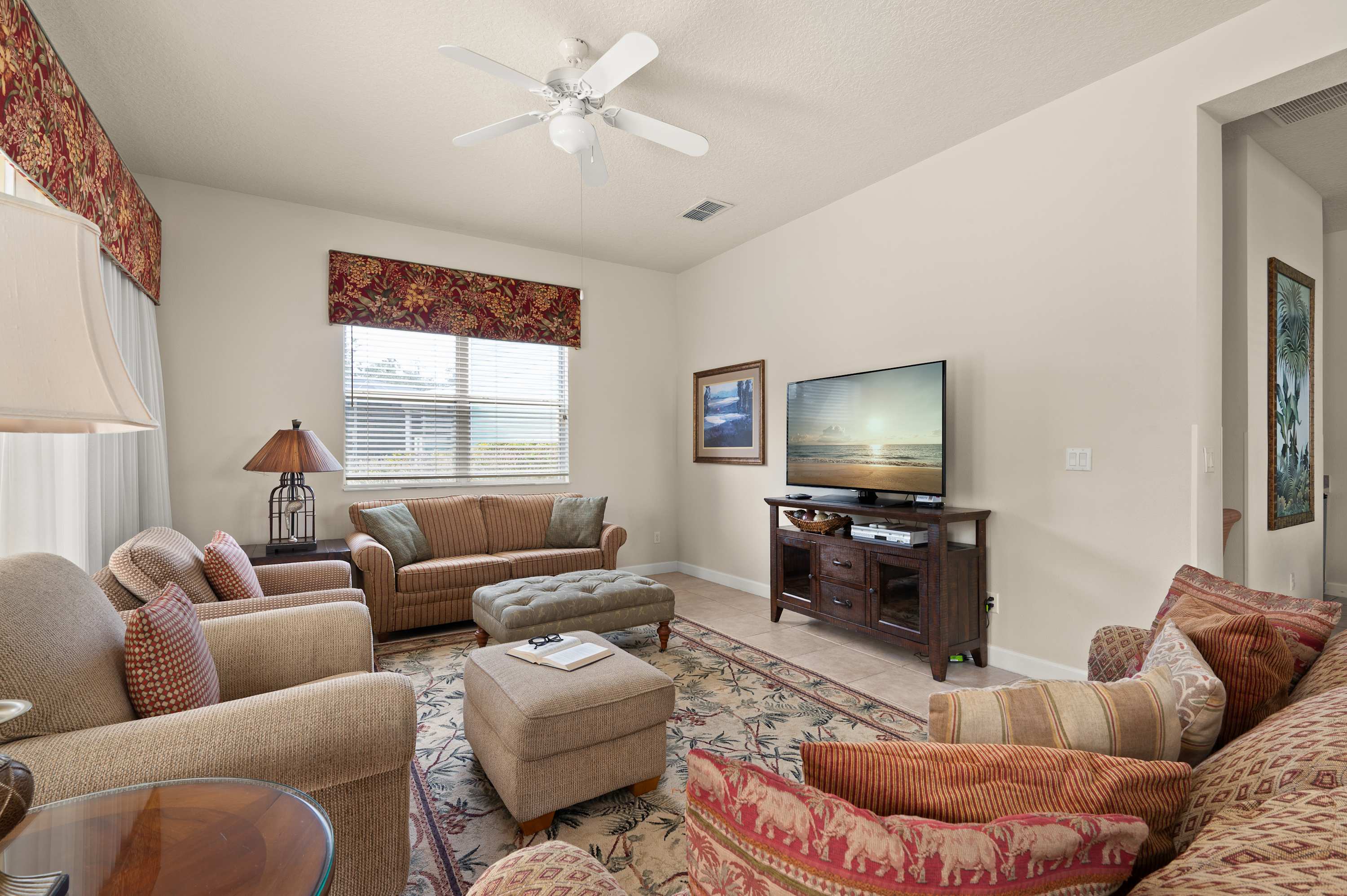 5BR home w private heated pool