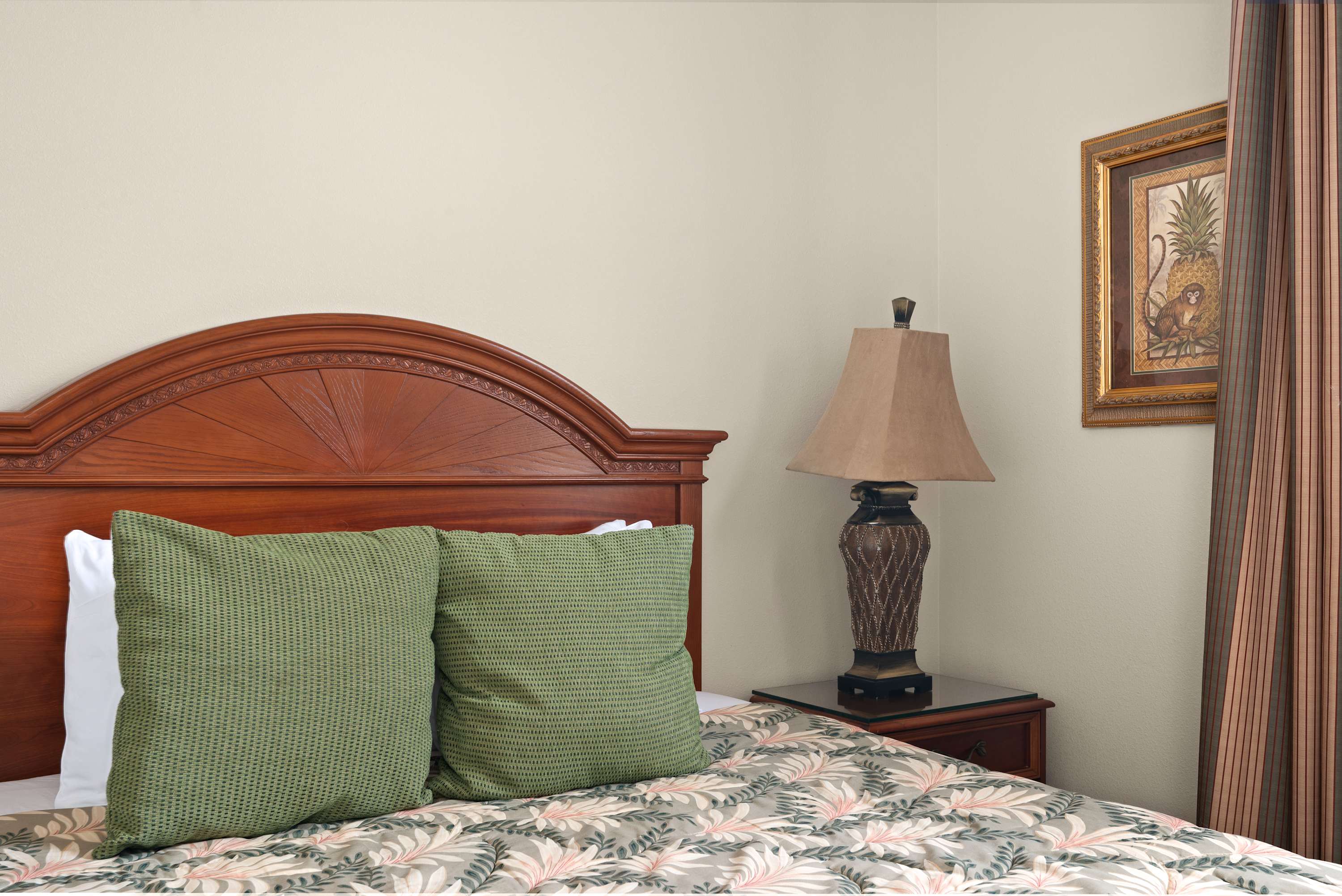 5BR home w private heated pool