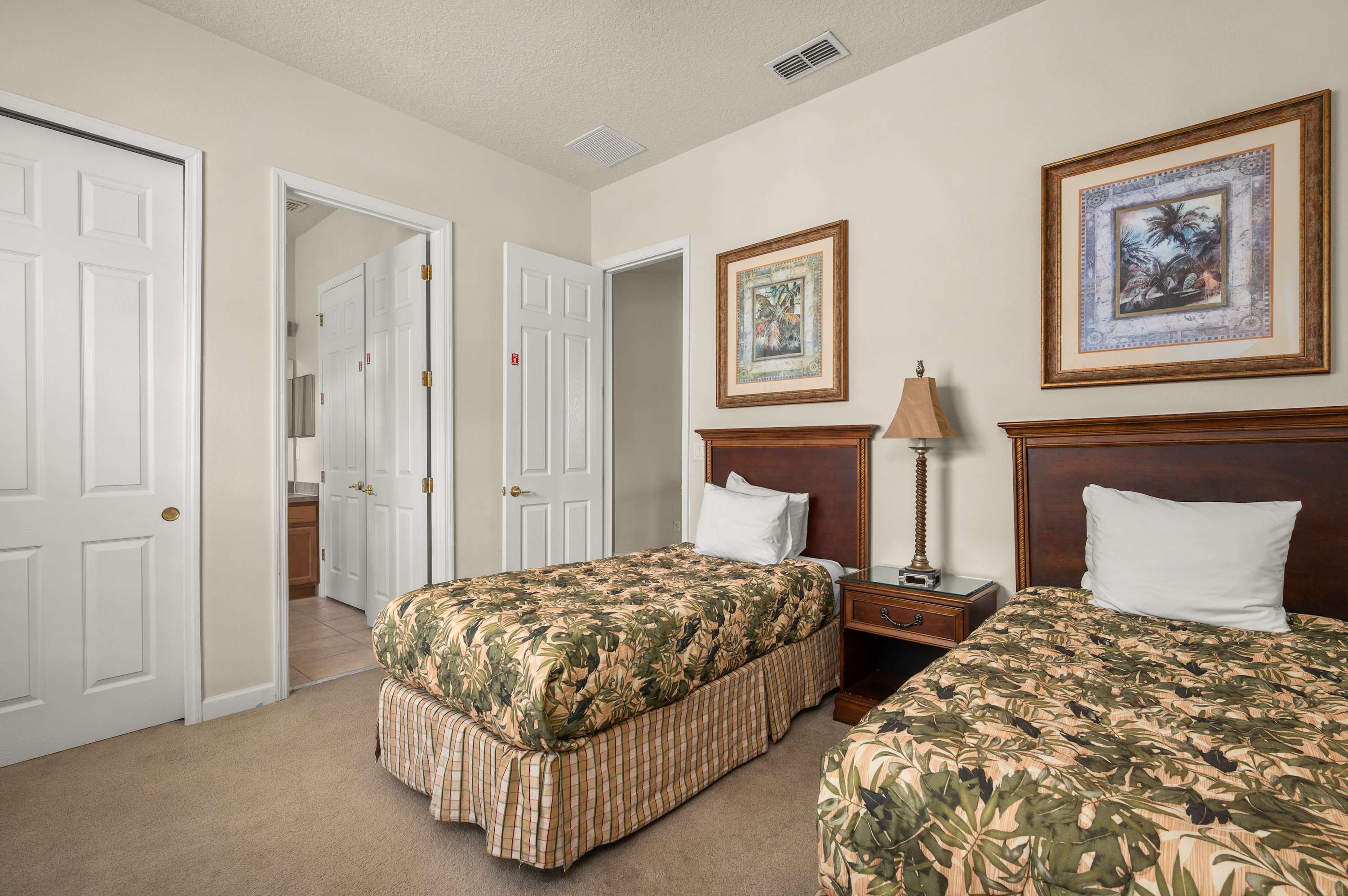 5BR home w private heated pool