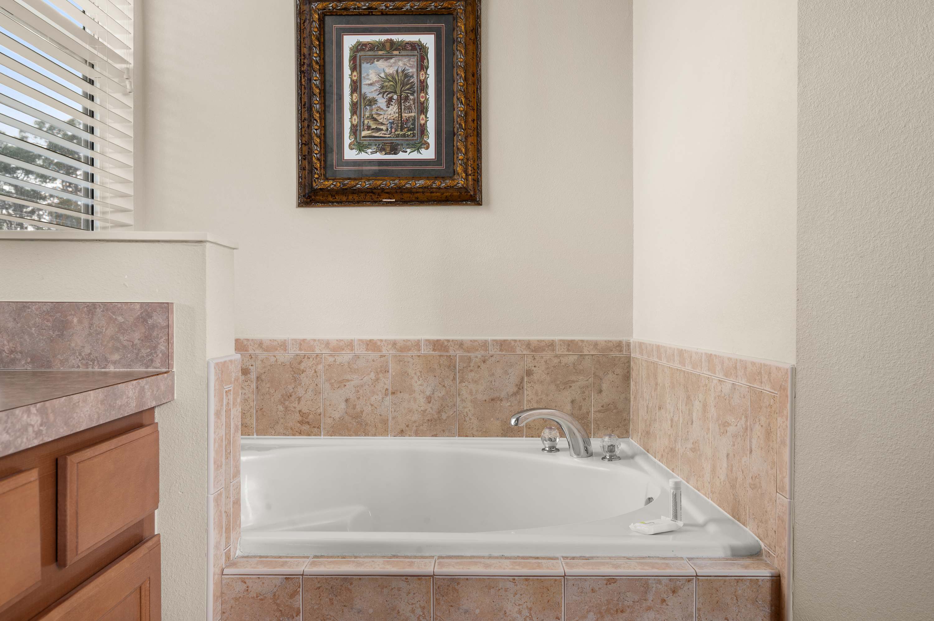 5BR home w private heated pool