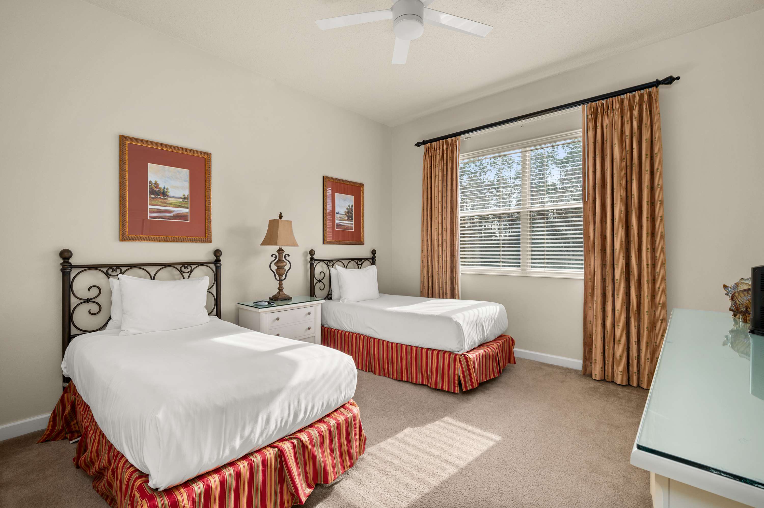 5BR home w private heated pool