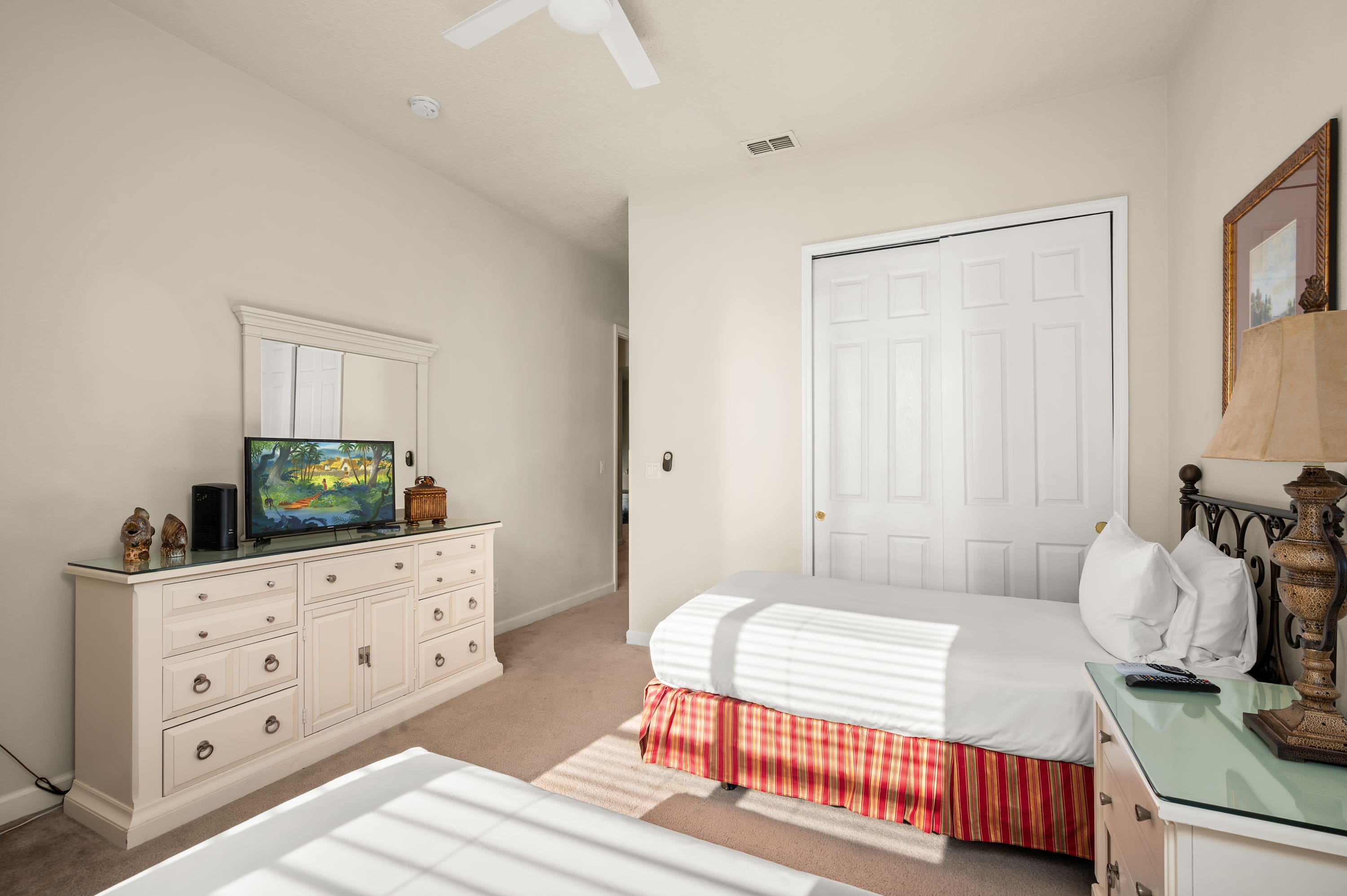 5BR home w private heated pool