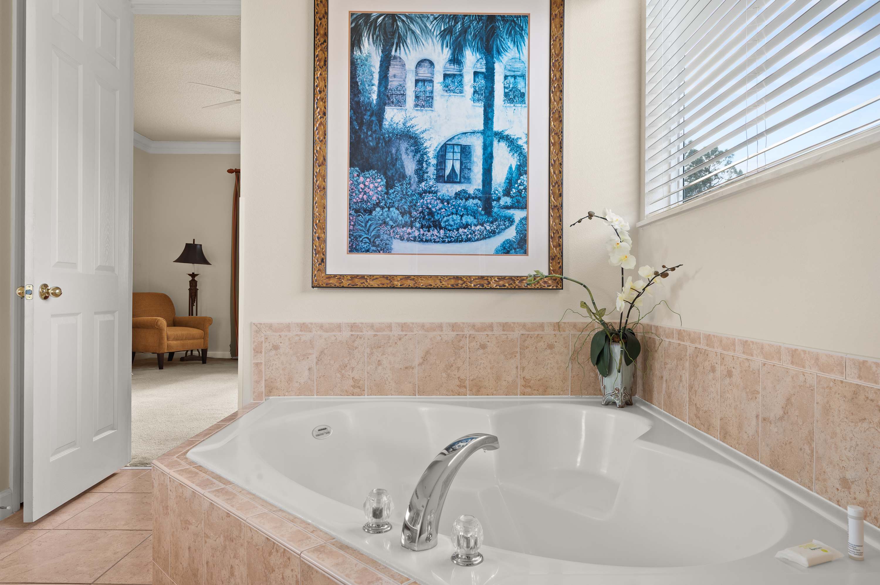 5BR home w private heated pool