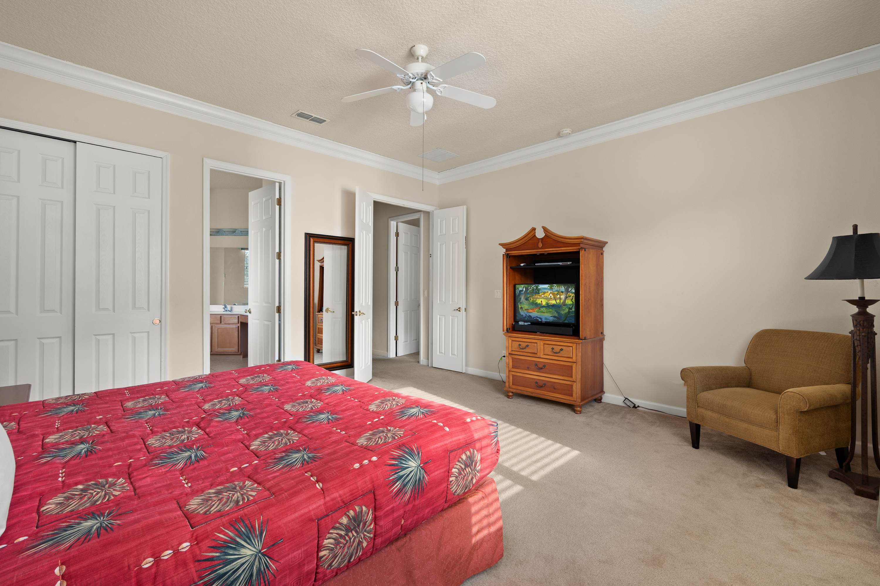 5BR home w private heated pool