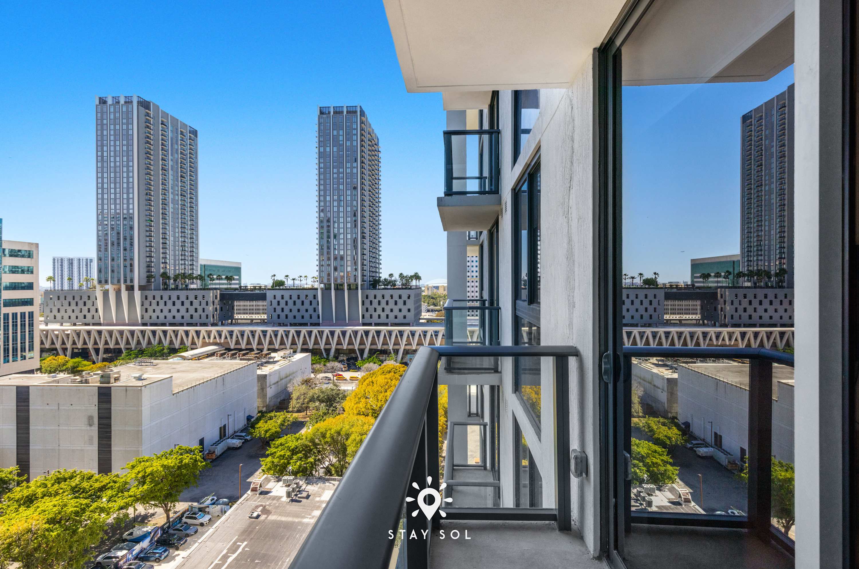 1BR  New Luxury Apartment
