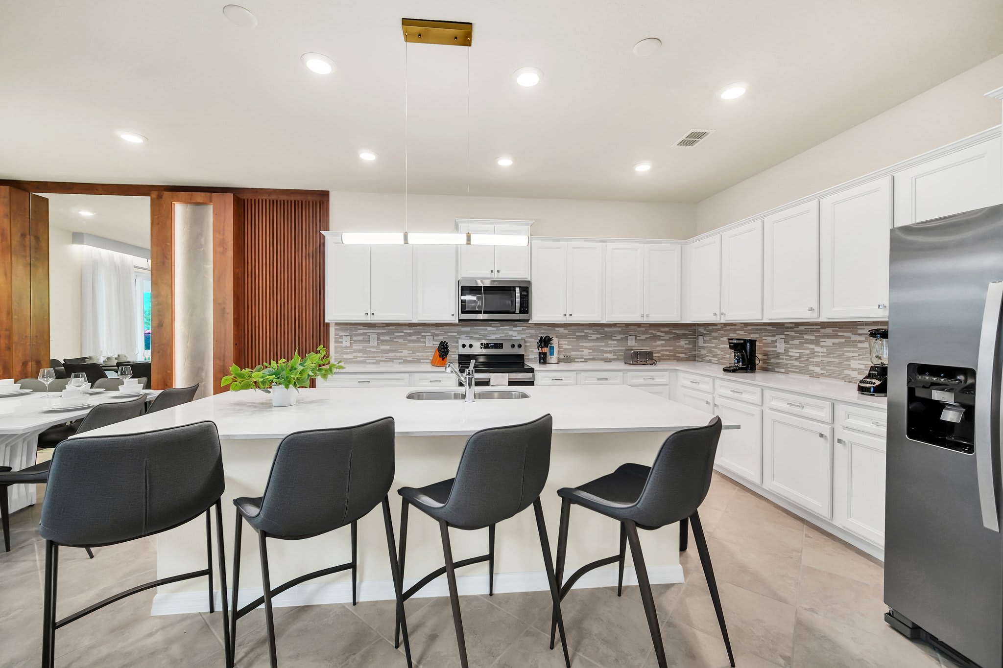 Spacious escape w/ pool & resort access