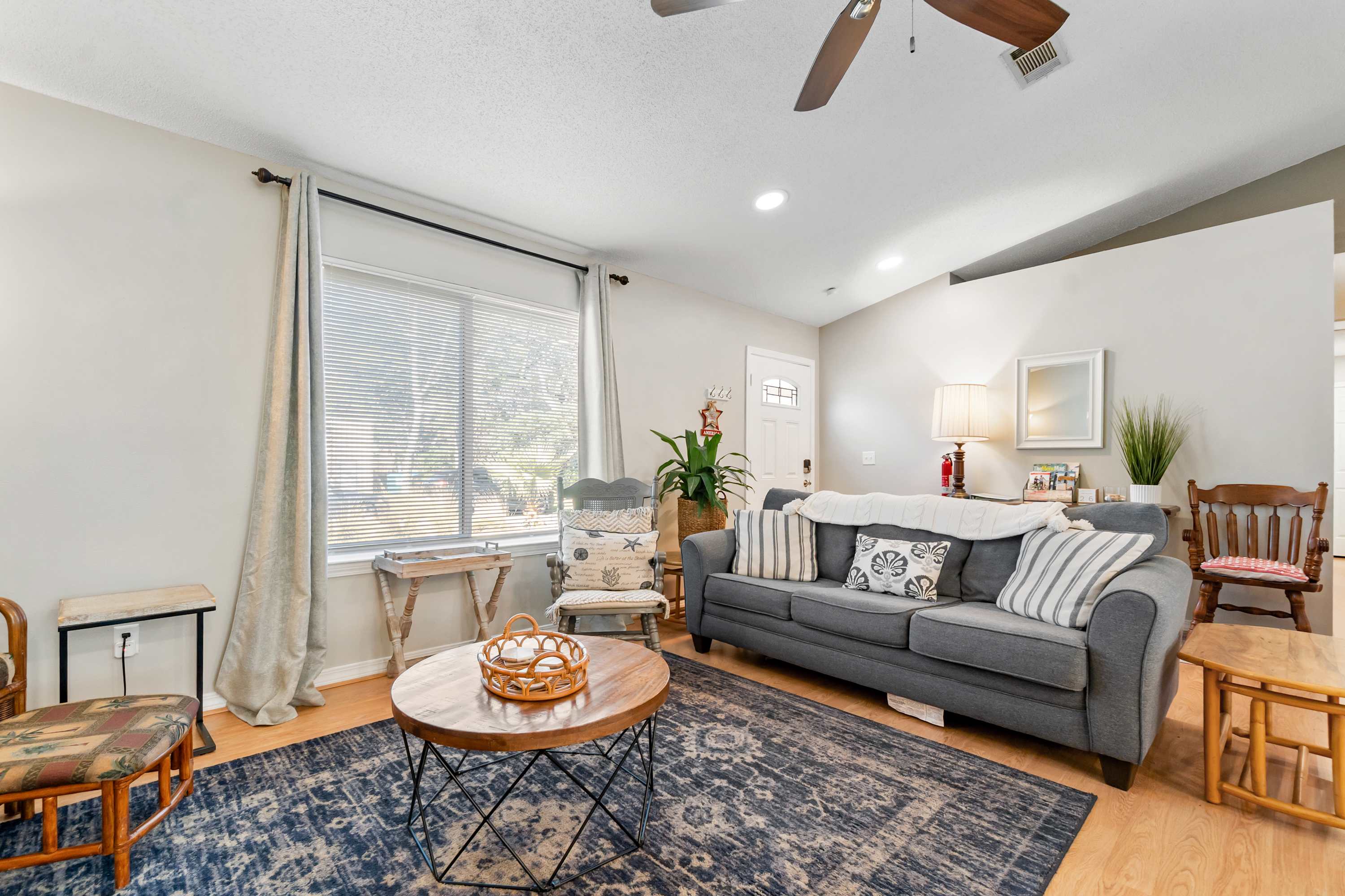 Life's a Breeze | 5min to Pcola Beach • Families — Gulf Breeze, FL — vacation rental