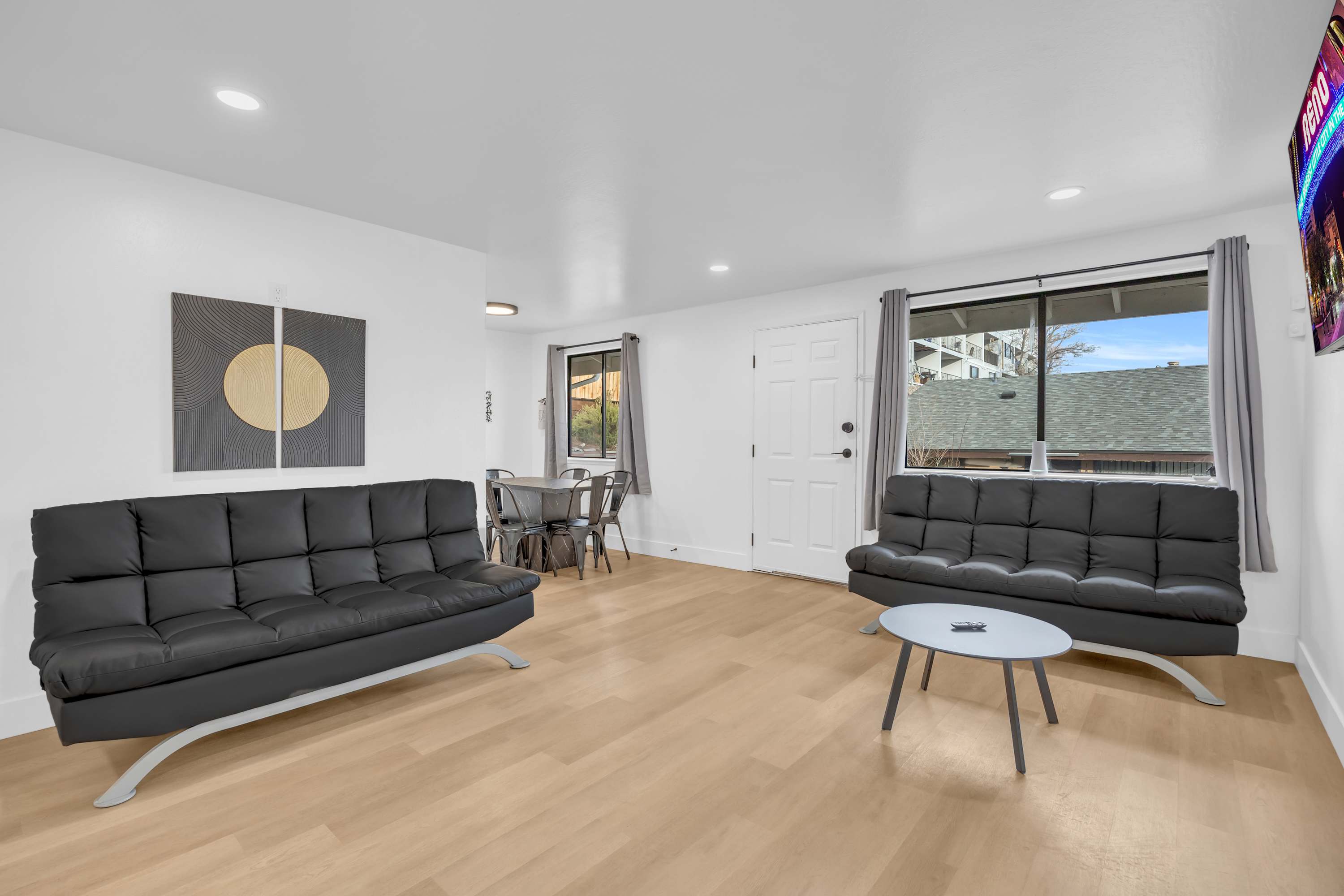 Modern Reno House/2 Baths, Garage/ Sleeps 6 — Reno, NV — vacation rental