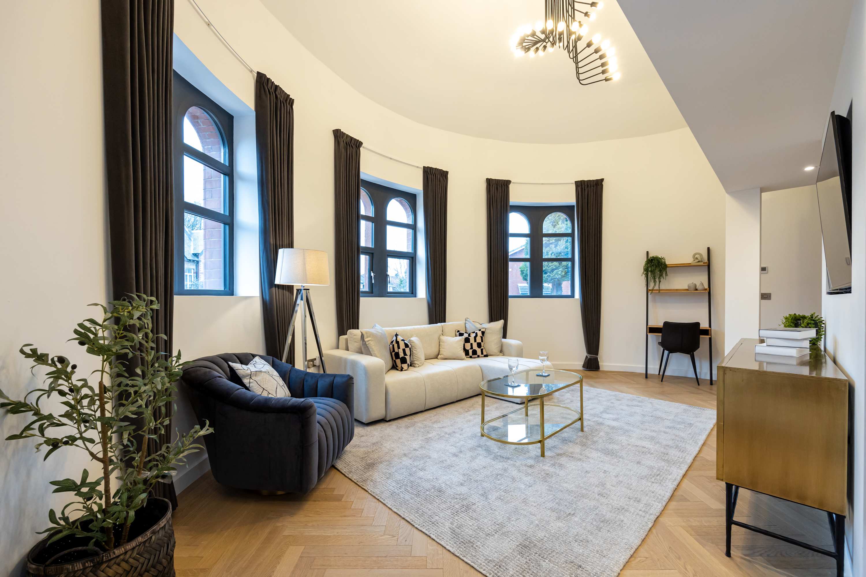 Luxury Church Conversion in Hale - Sleeps 4 in Cecil Road WA15 9NT - Property image 3 - VivreStays