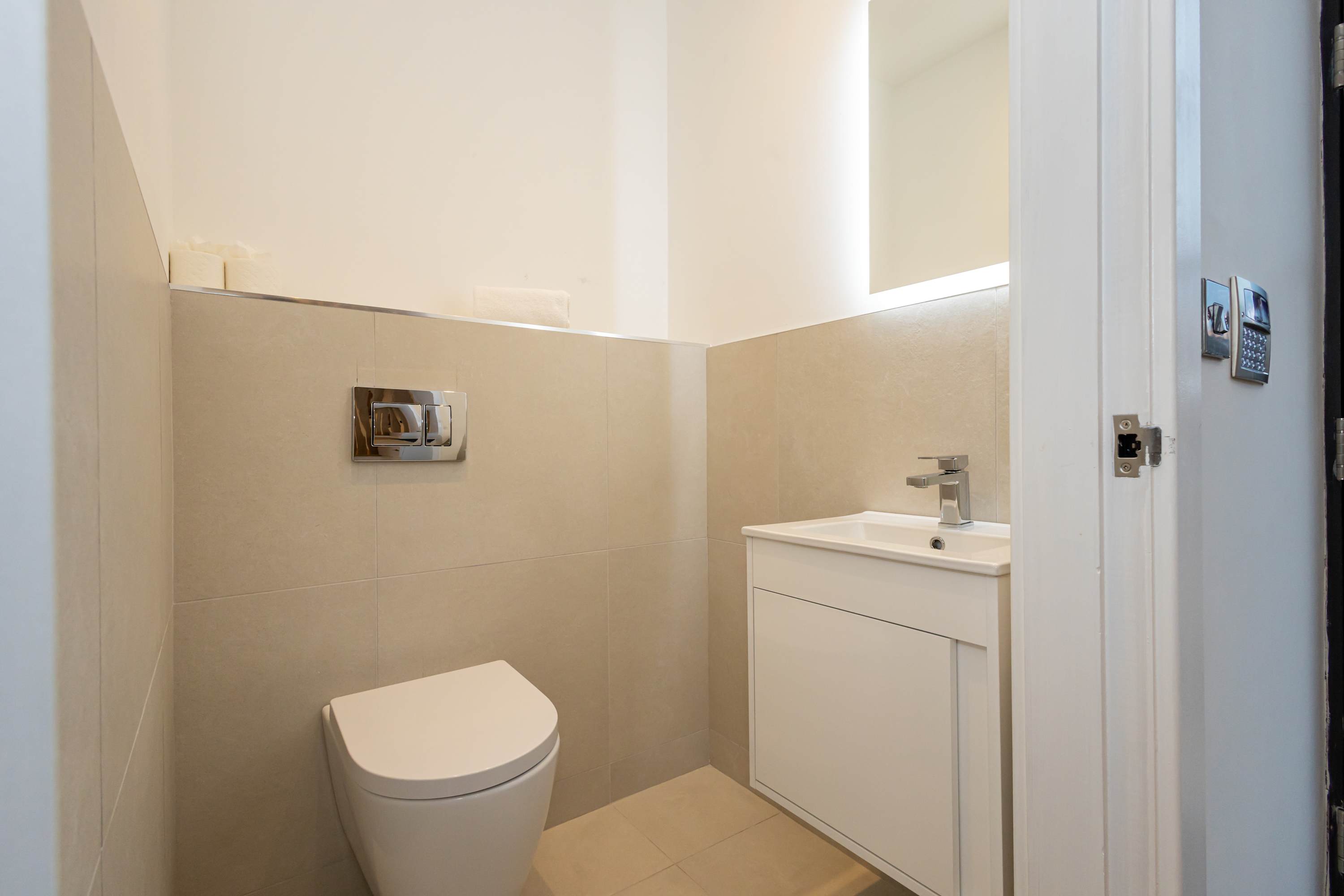 Luxury Church Conversion in Hale - Sleeps 4 in Cecil Road WA15 9NT - Property image 35 - VivreStays