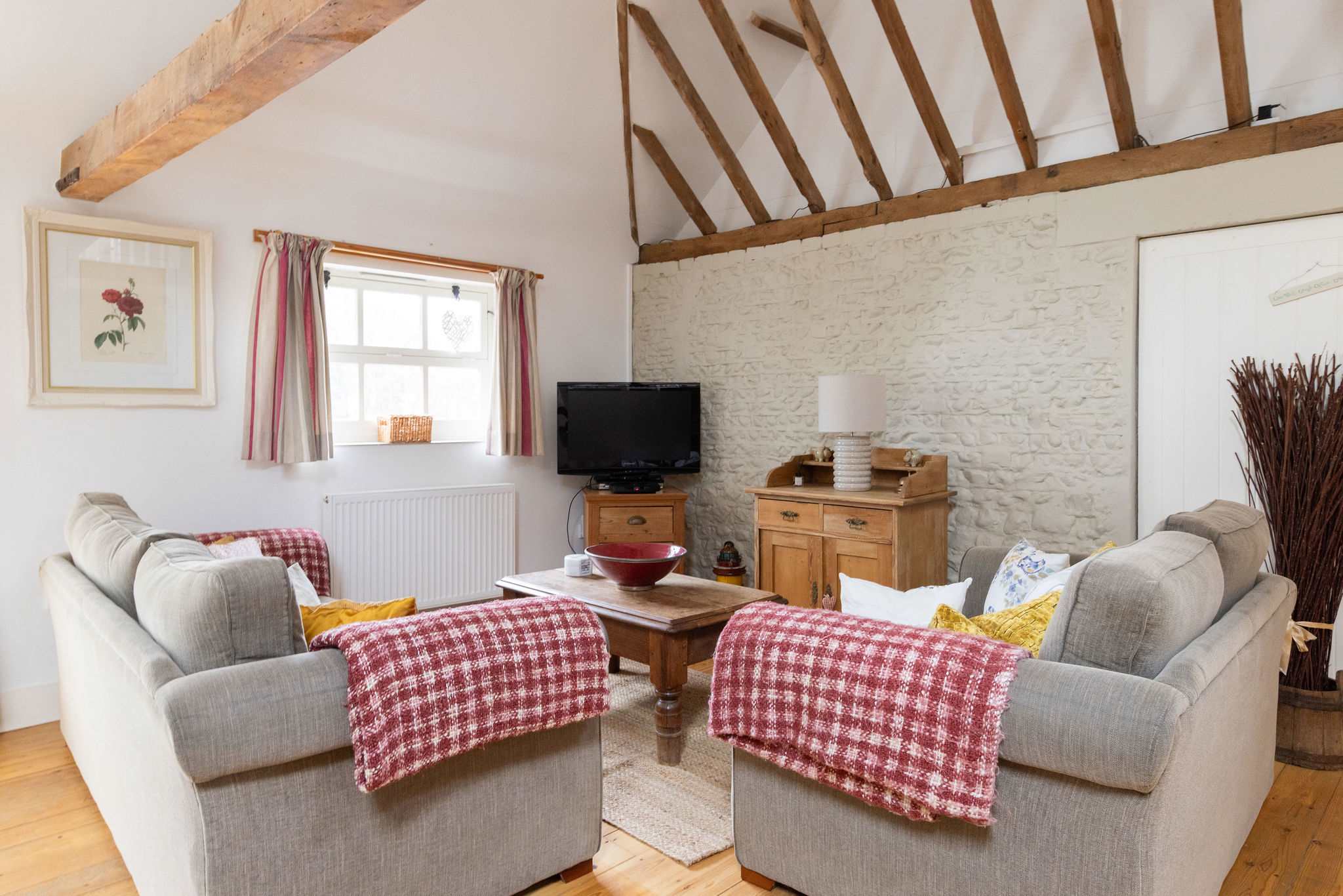 Wren Barn is a two bed, cosy, character-filled cottage.