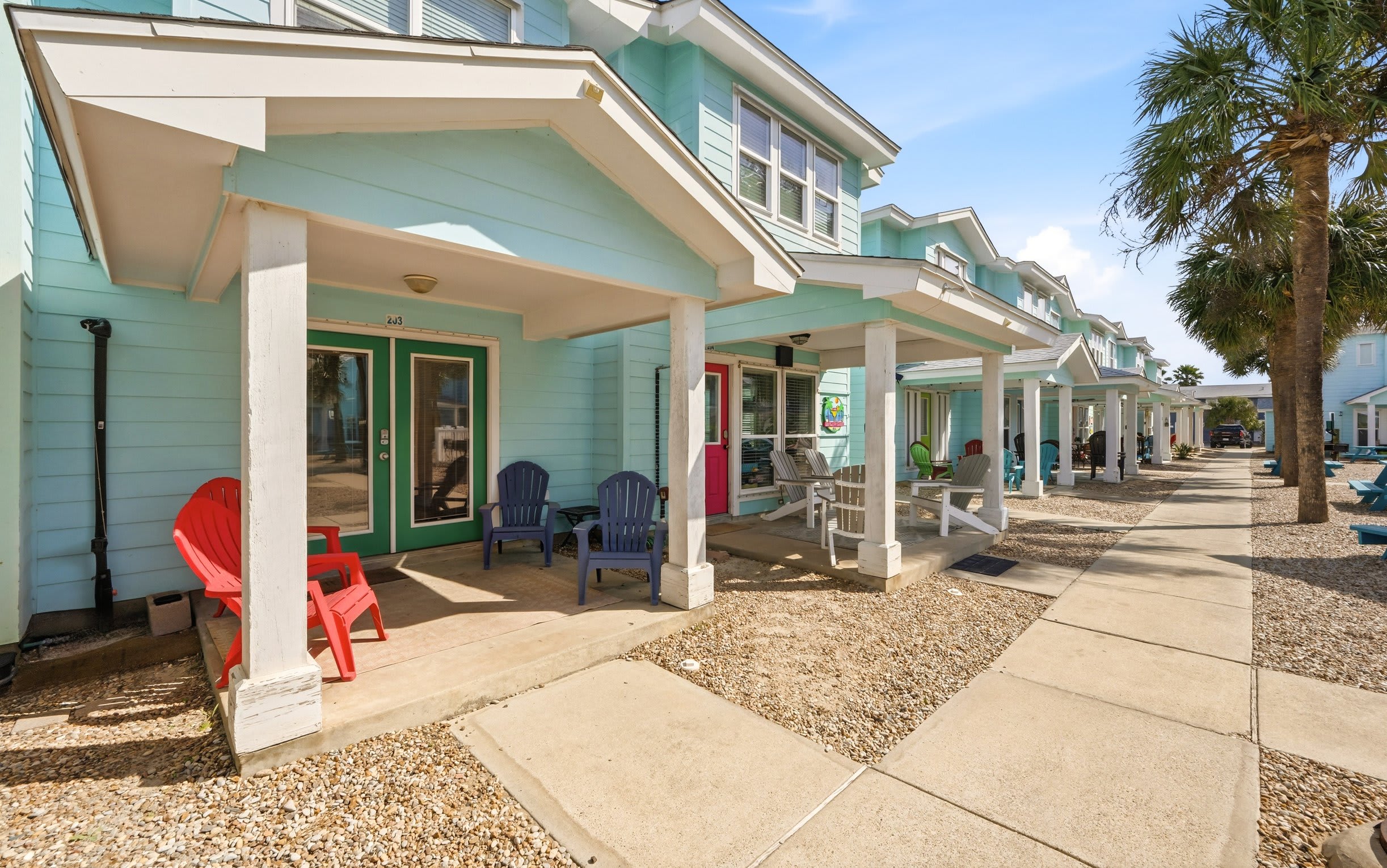 Private 3br home! - Bron's Beach Shack