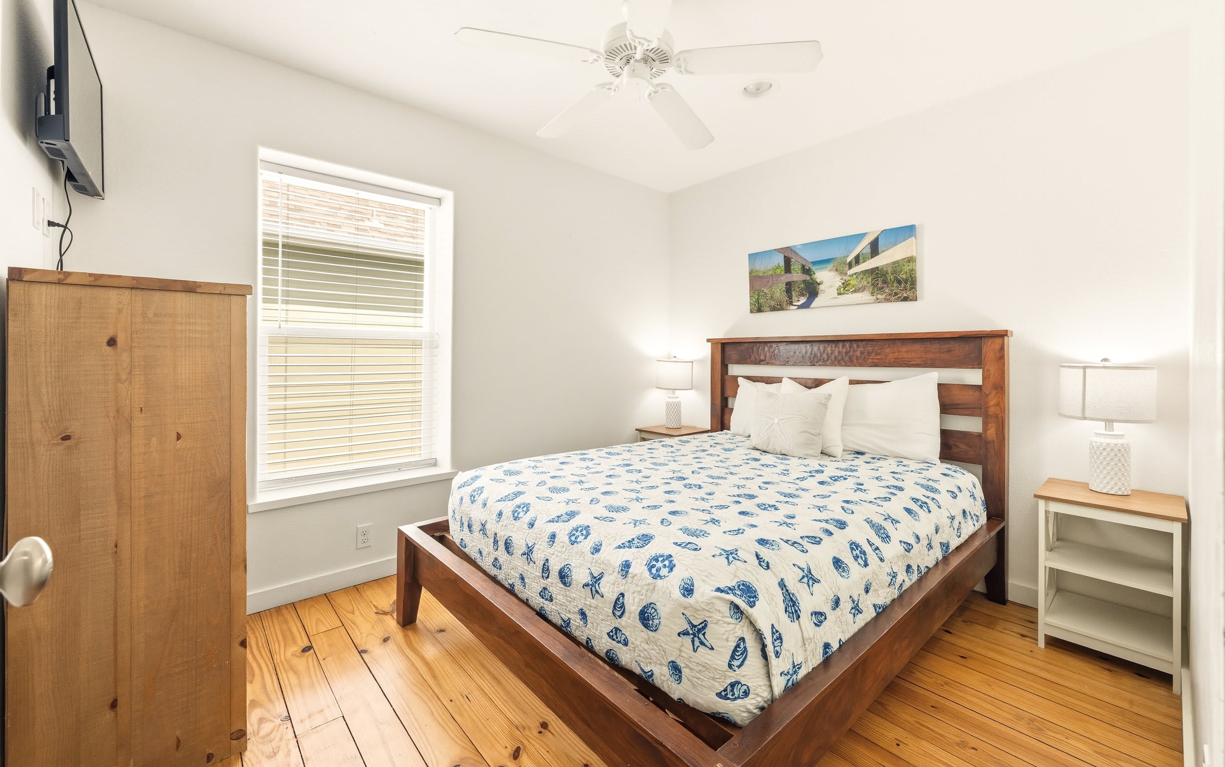 Private 3br home! - Bron's Beach Shack