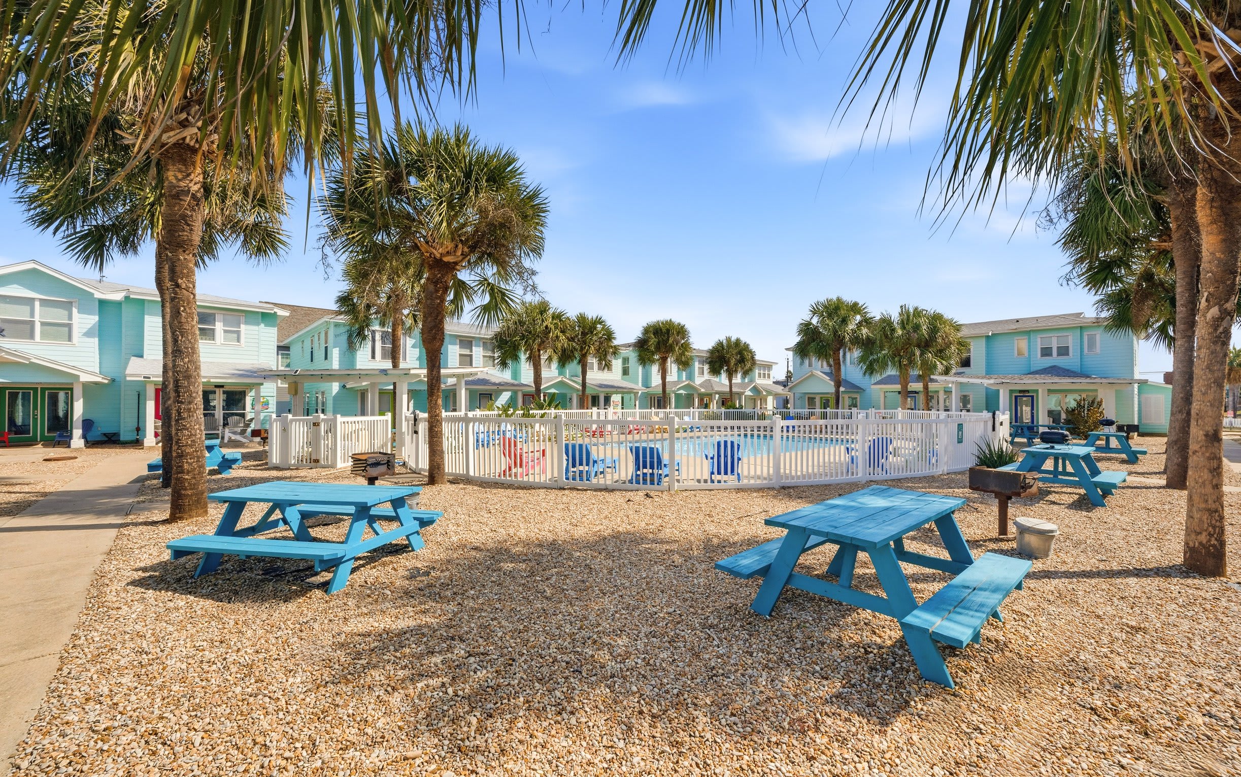 Private 3br home! - Bron's Beach Shack