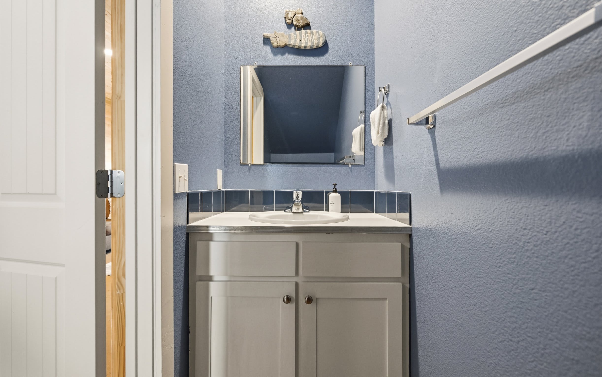 Private 3br home! - Bron's Beach Shack