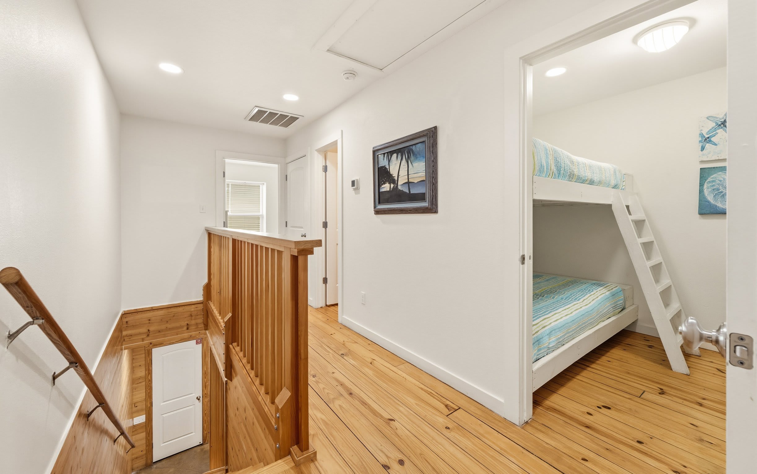 Private 3br home! - Bron's Beach Shack