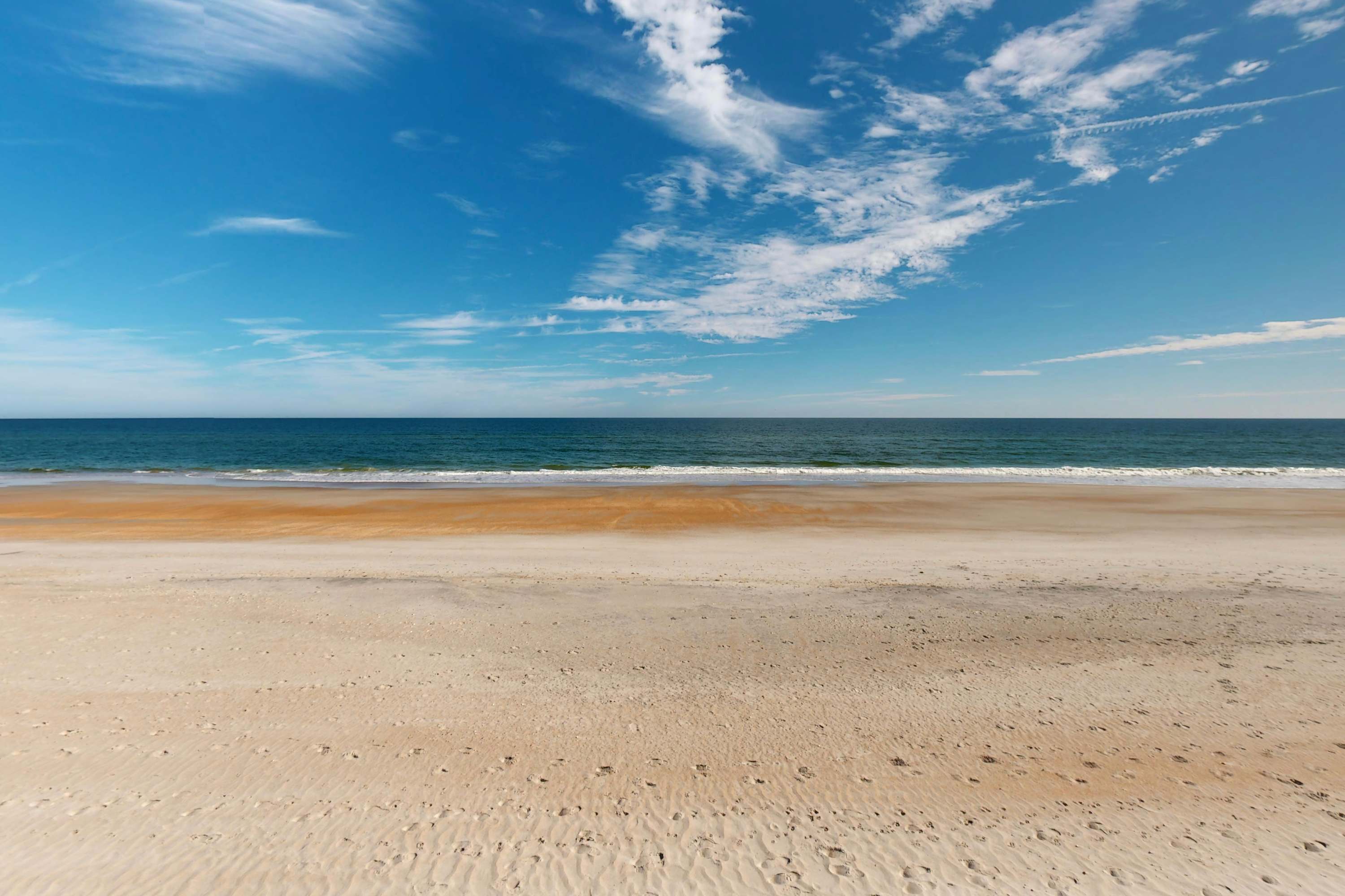 Beachfront 3BR with Pergola Deck and Beach Steps