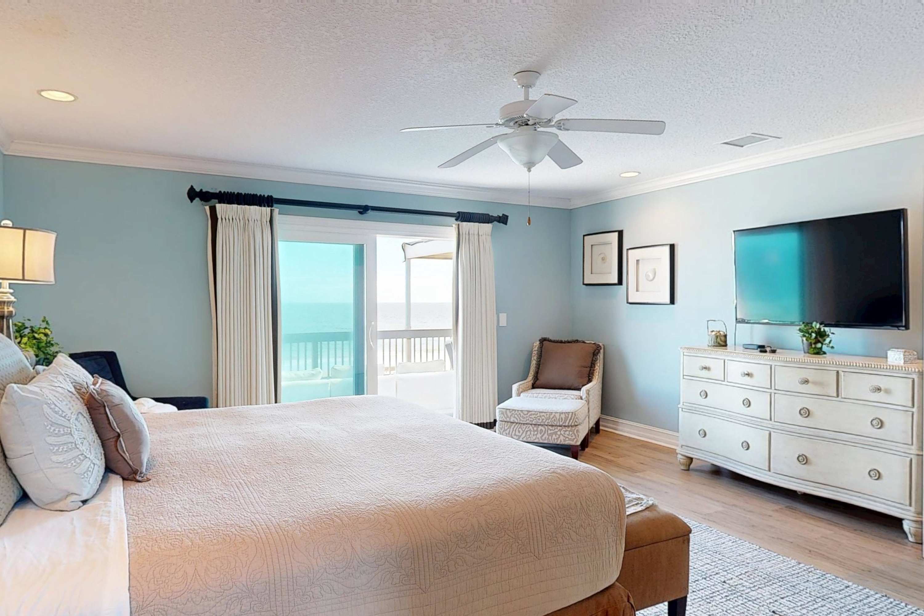 Beachfront 3BR with Pergola Deck and Beach Steps