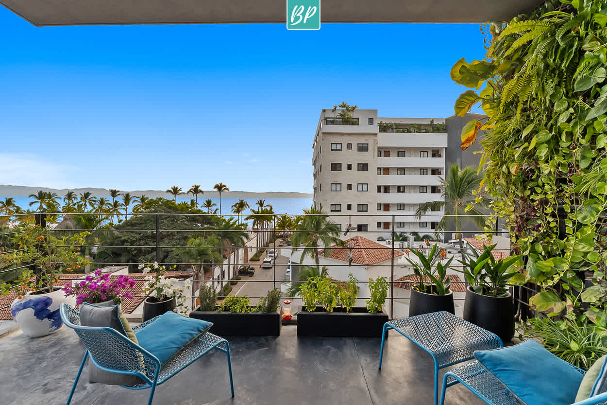 Nereidas 2BR: 1 Block to Beach + Ocean Views — Bucerías, Nayarit — vacation rental