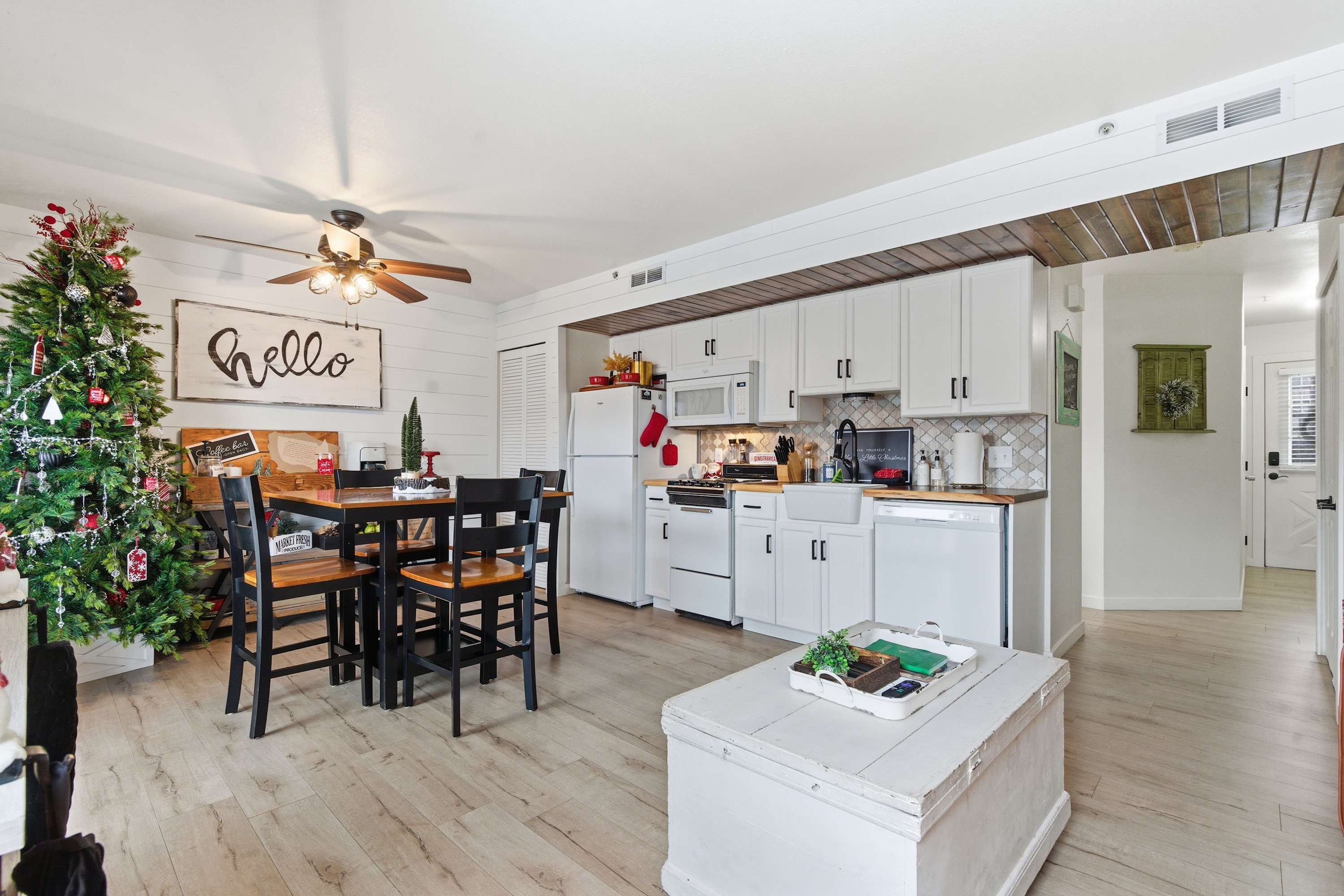 Enjoy the breezy, open layout of the main living spaces​