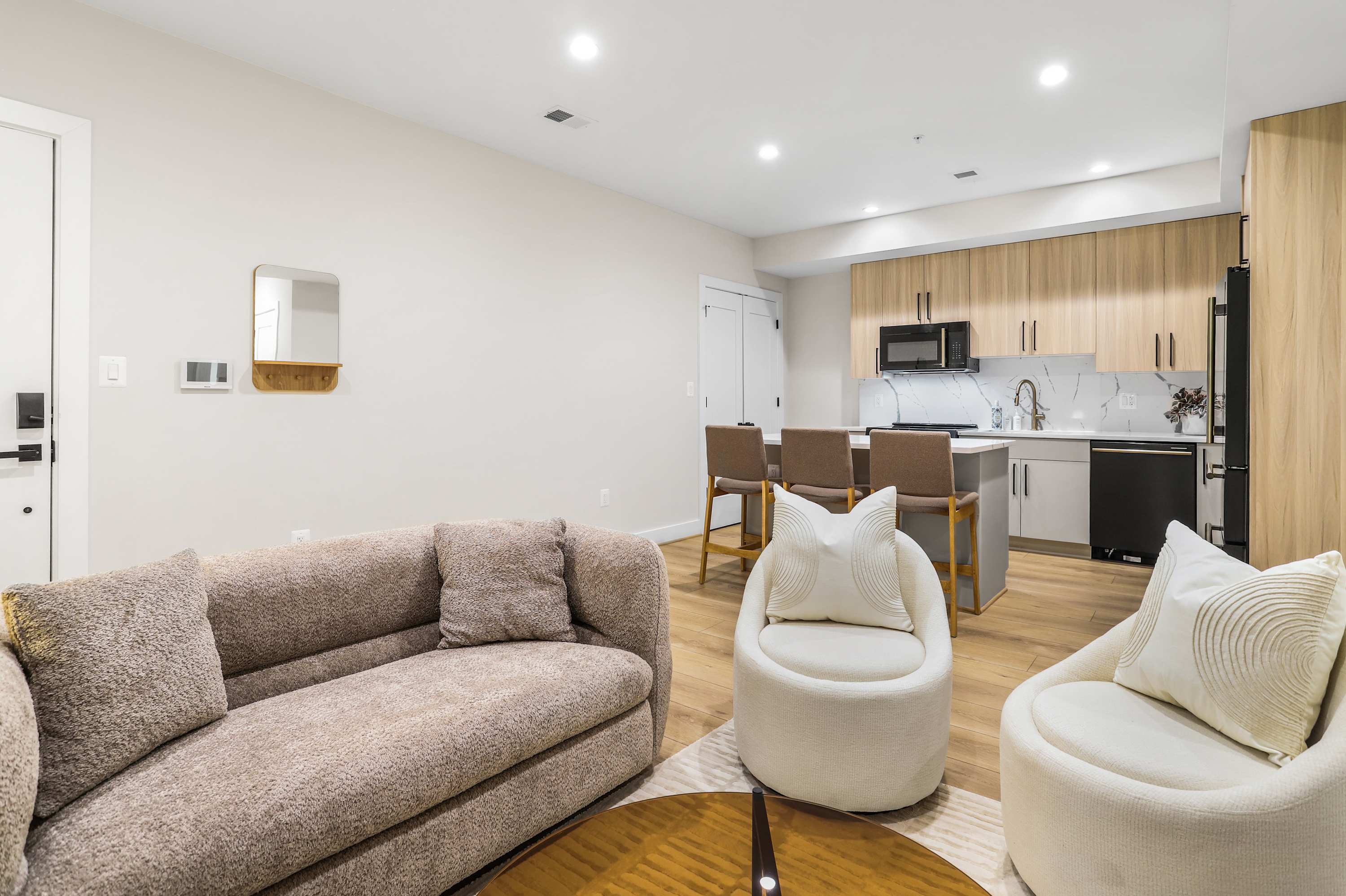 Sojourn Renovated 2 BR 2 BA with content room — District of Columbia, DC — vacation rental