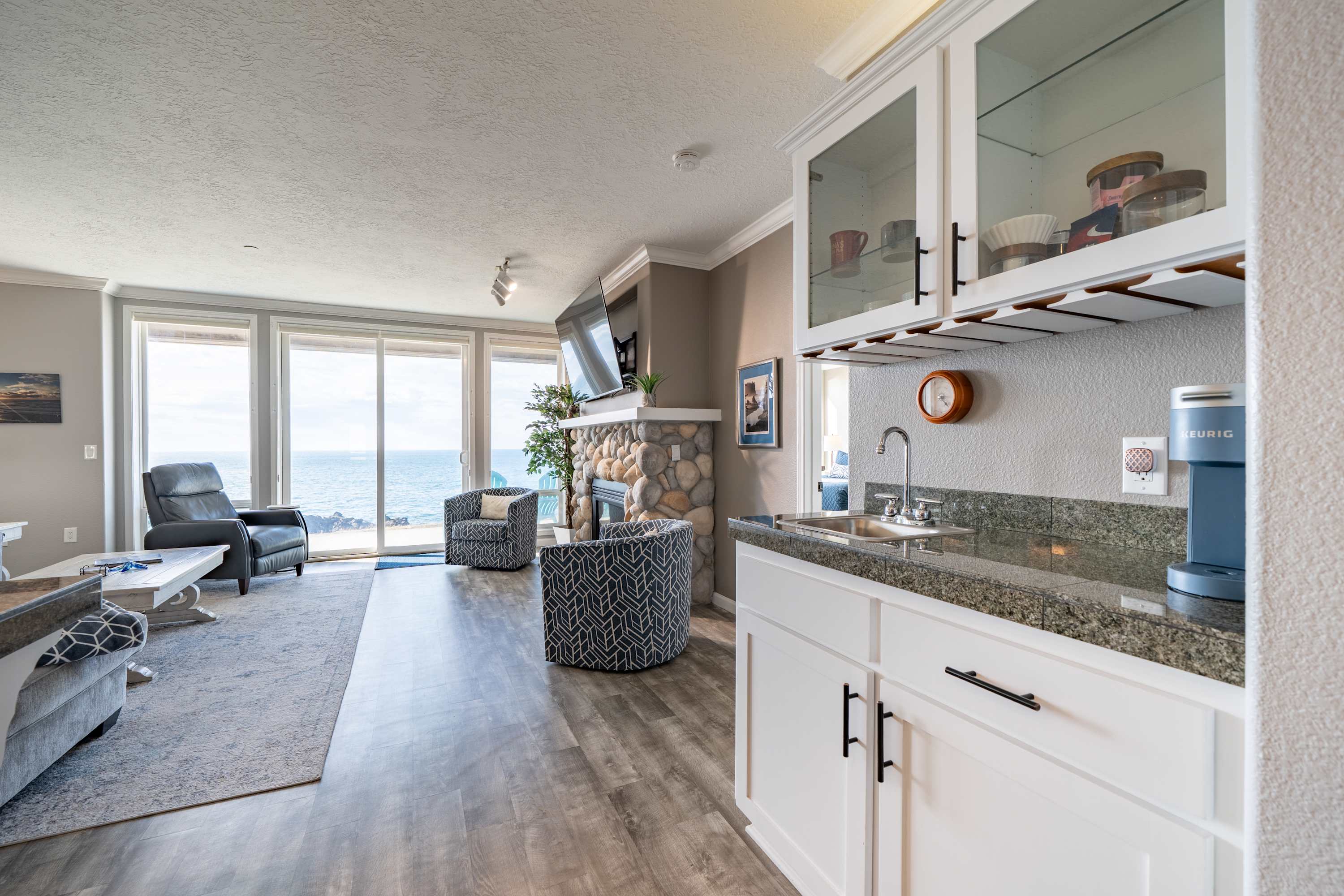 Thundering Sea, View from Dining Room and Wet Bar