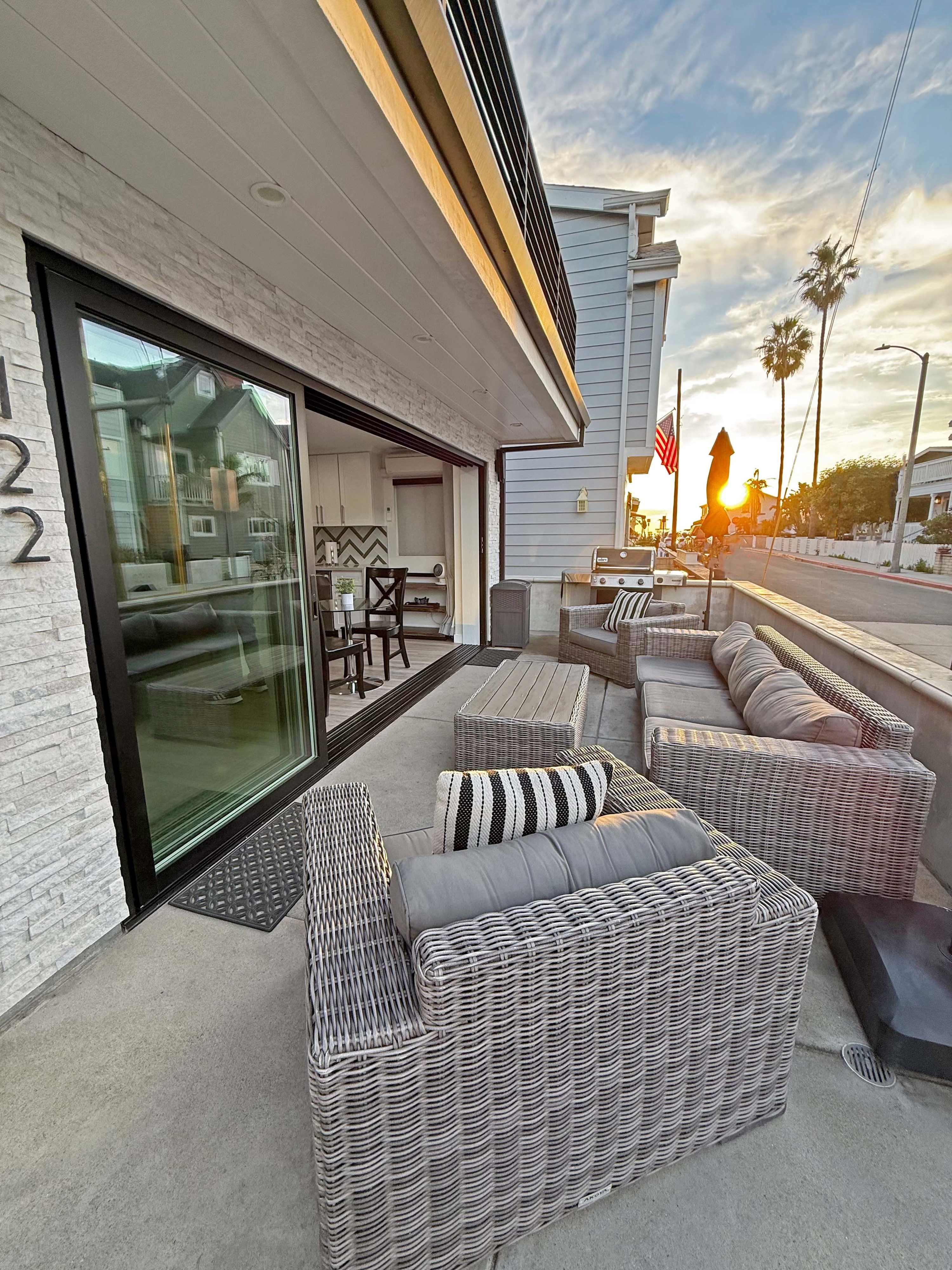 122 36th St A | Gorgeous + Modern Oasis w/ Huge Front Patio 5