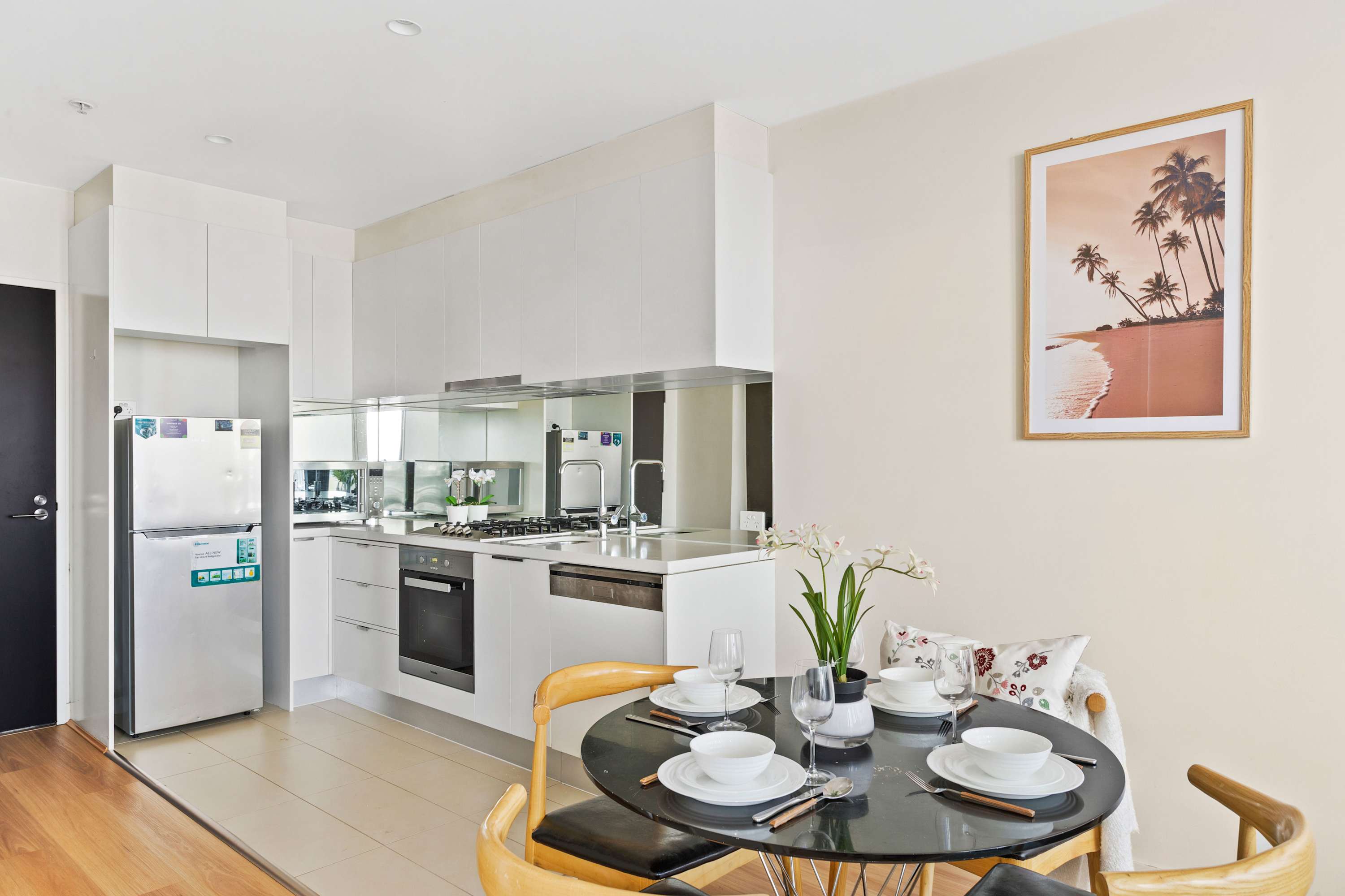 Chic 2BR City Stay by Crown Casino, Skyline Views — Southbank, VIC — vacation rental