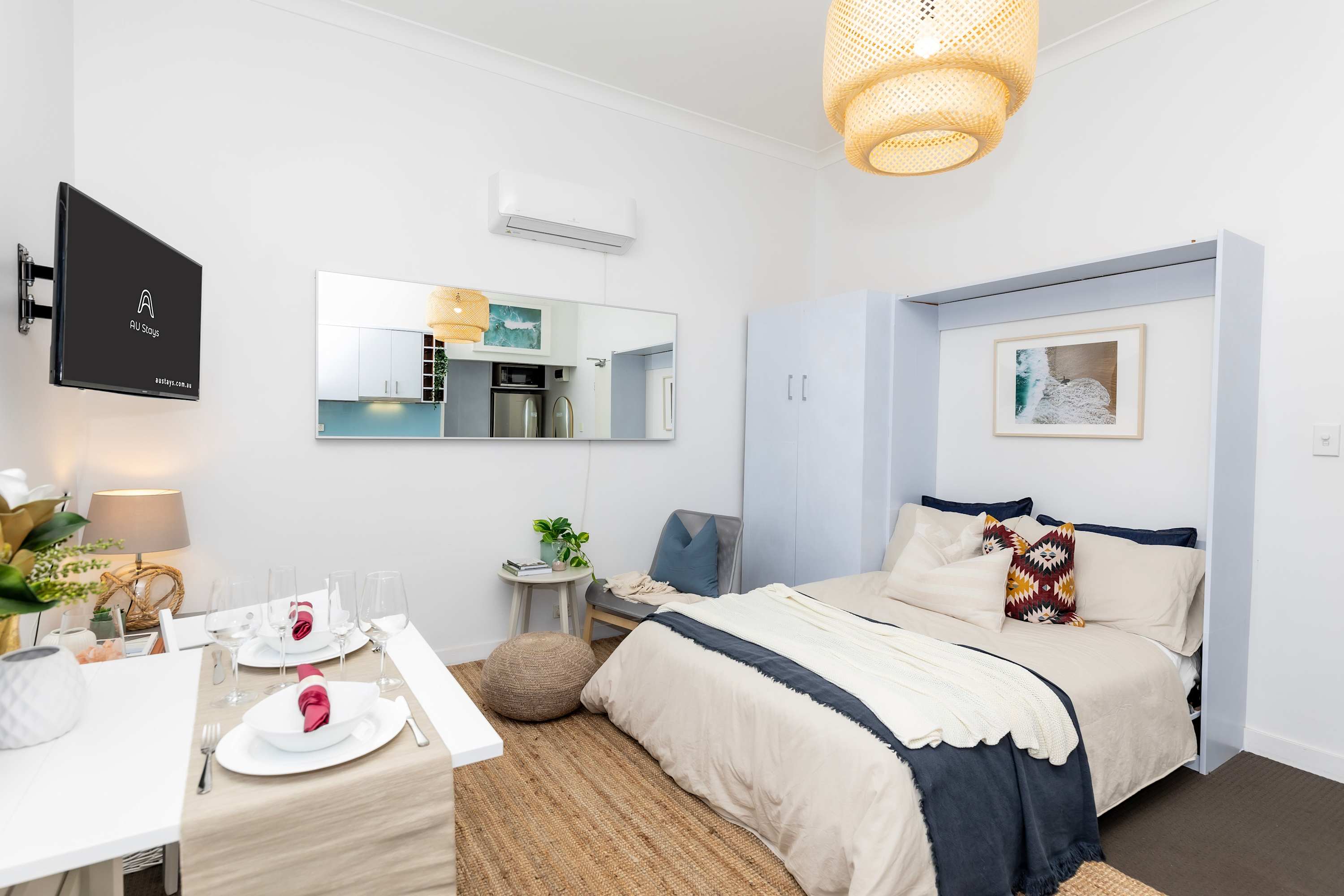 Cozy beachfront studio with aircon