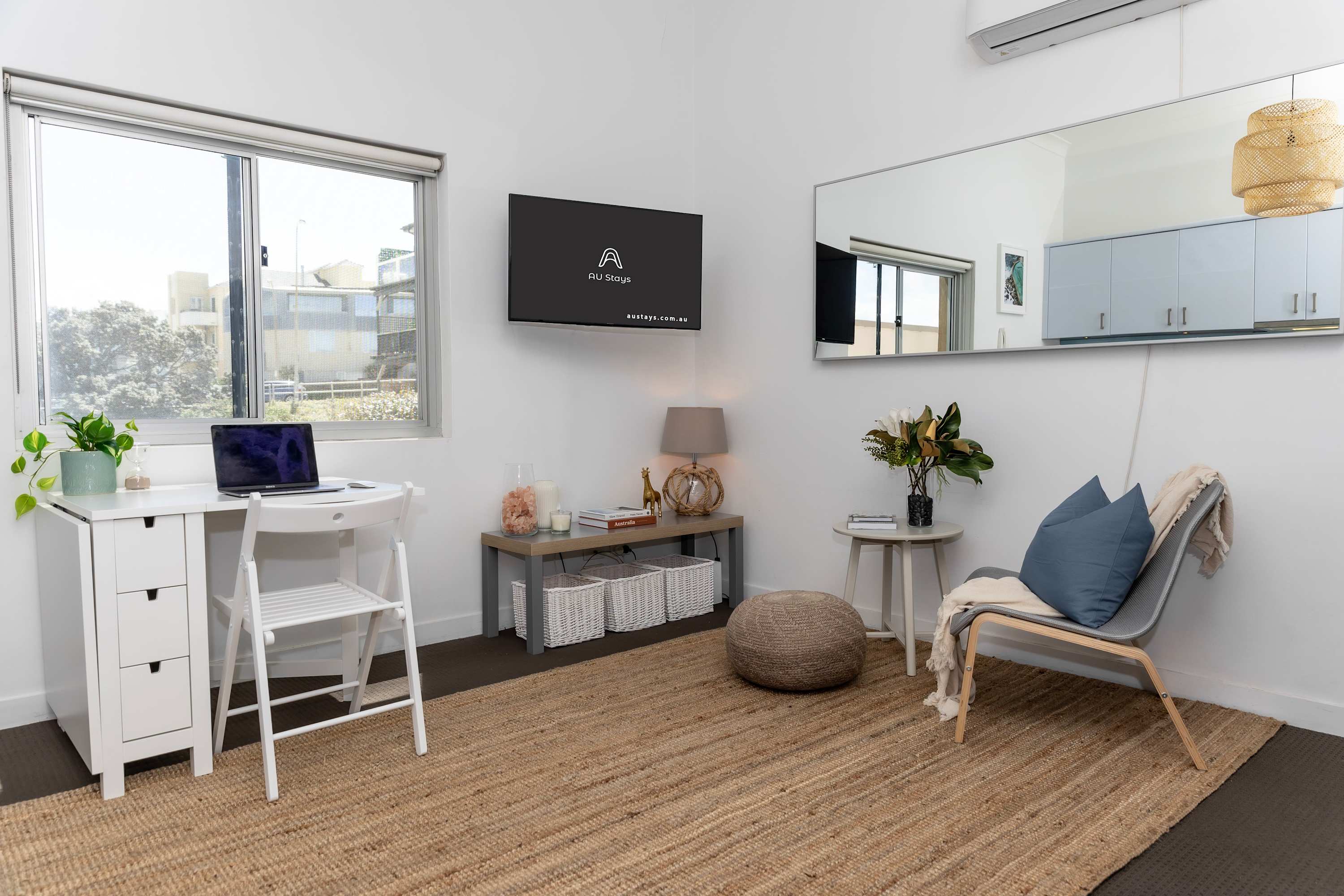 Cozy beachfront studio with aircon