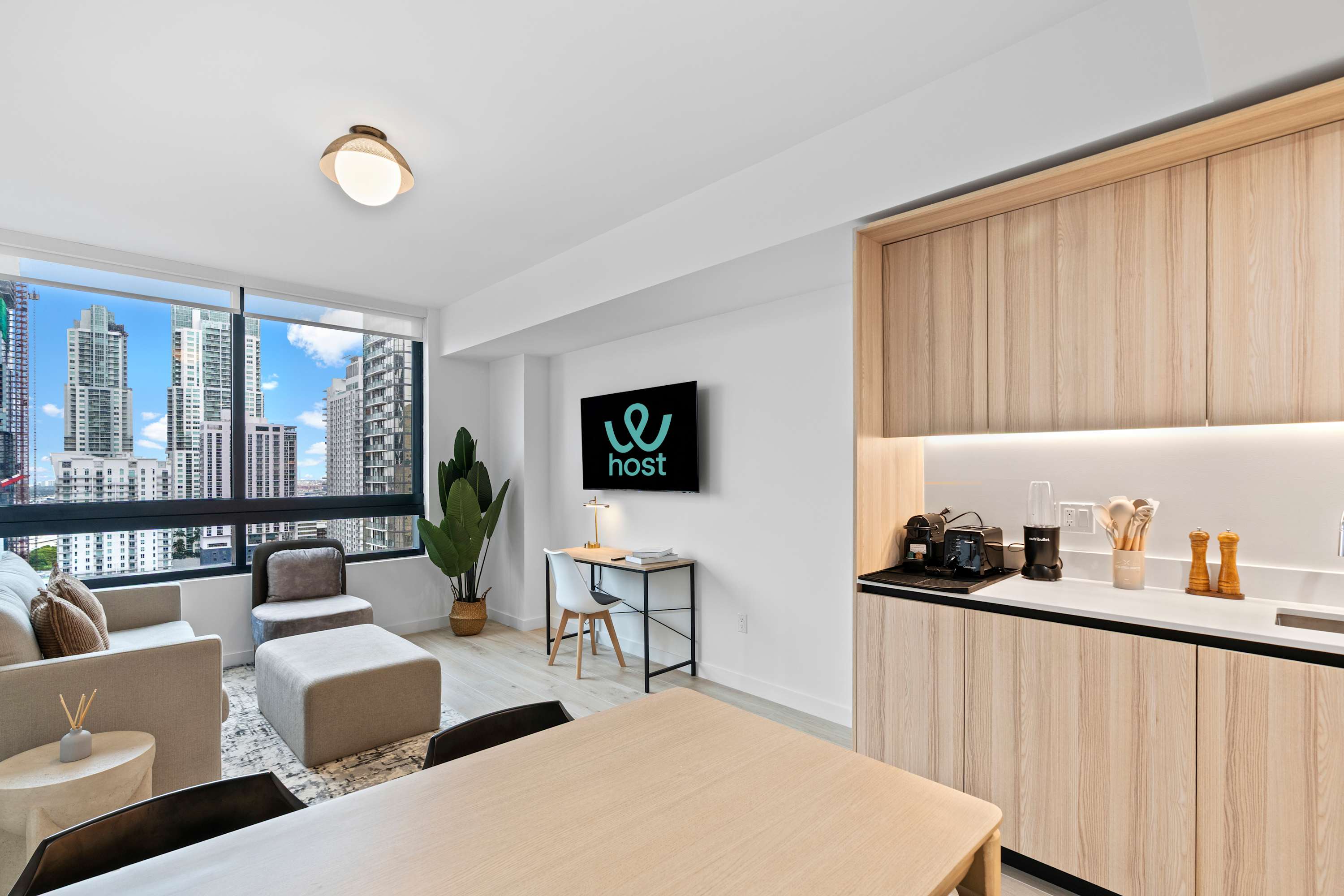 Stylish Downtown Miami Condo | Pool & Gym Access