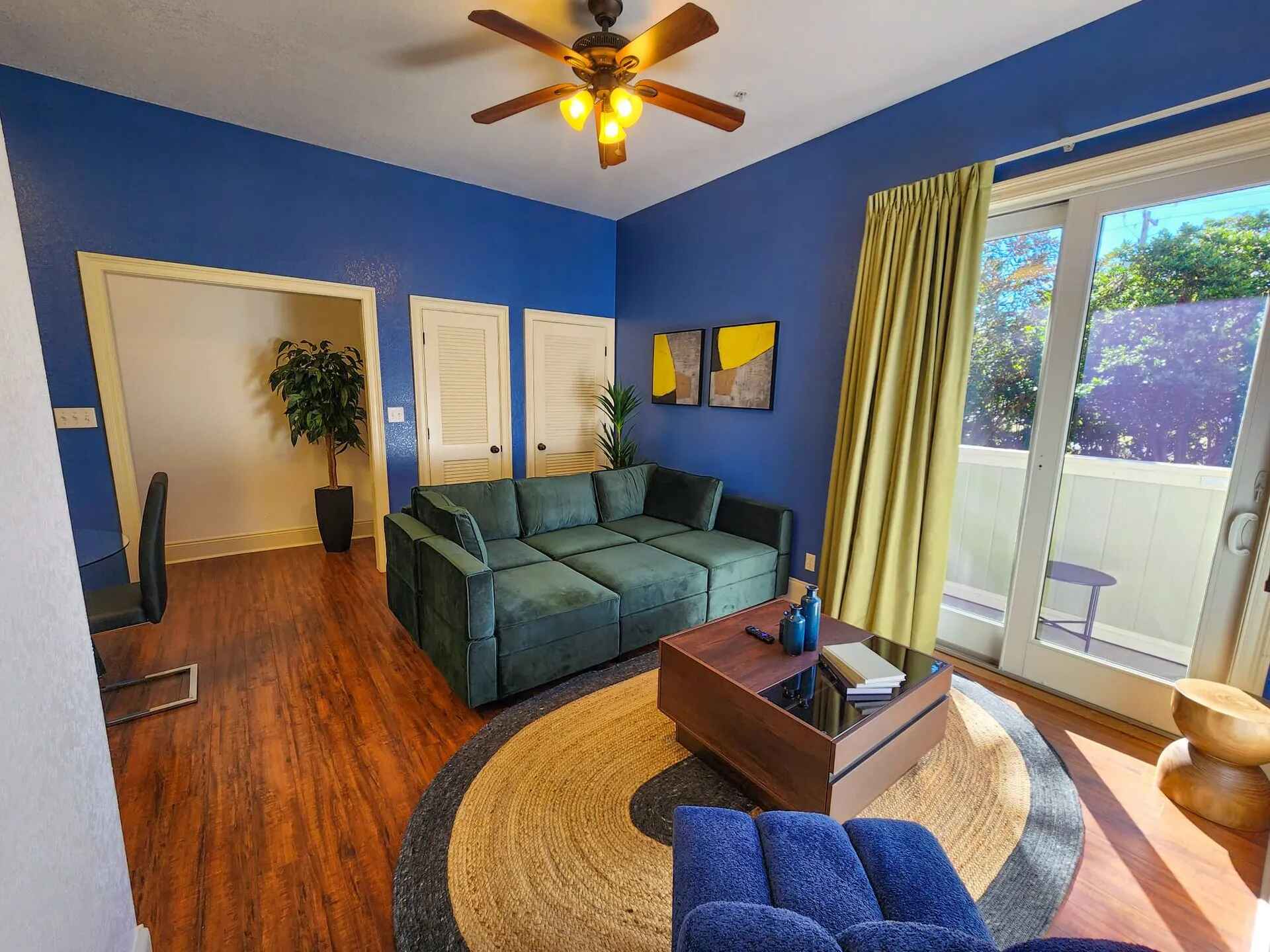 30A Inn Suites Signature King Suite 104 | Photo 7