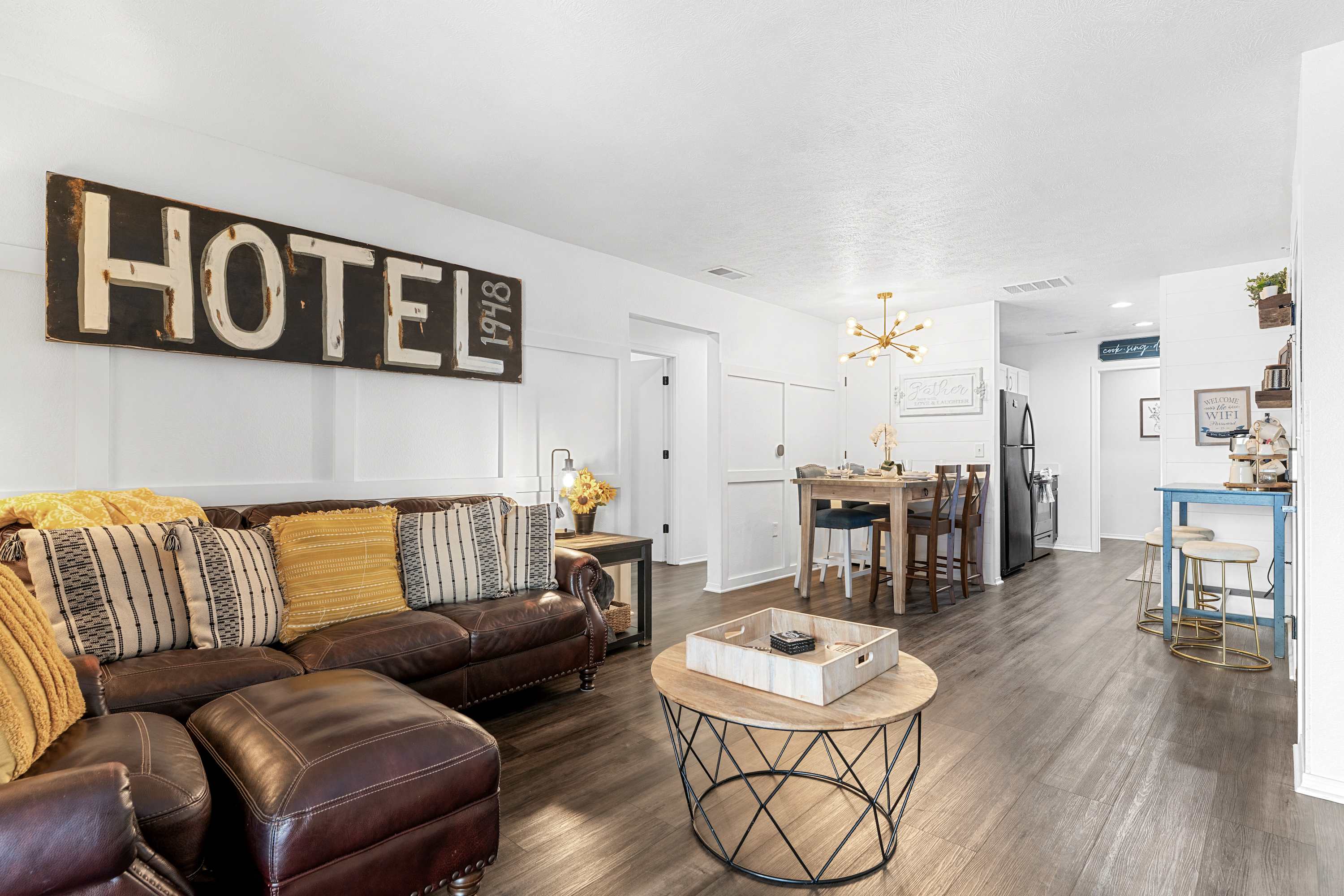 Ashley's Luxurious Snuggery