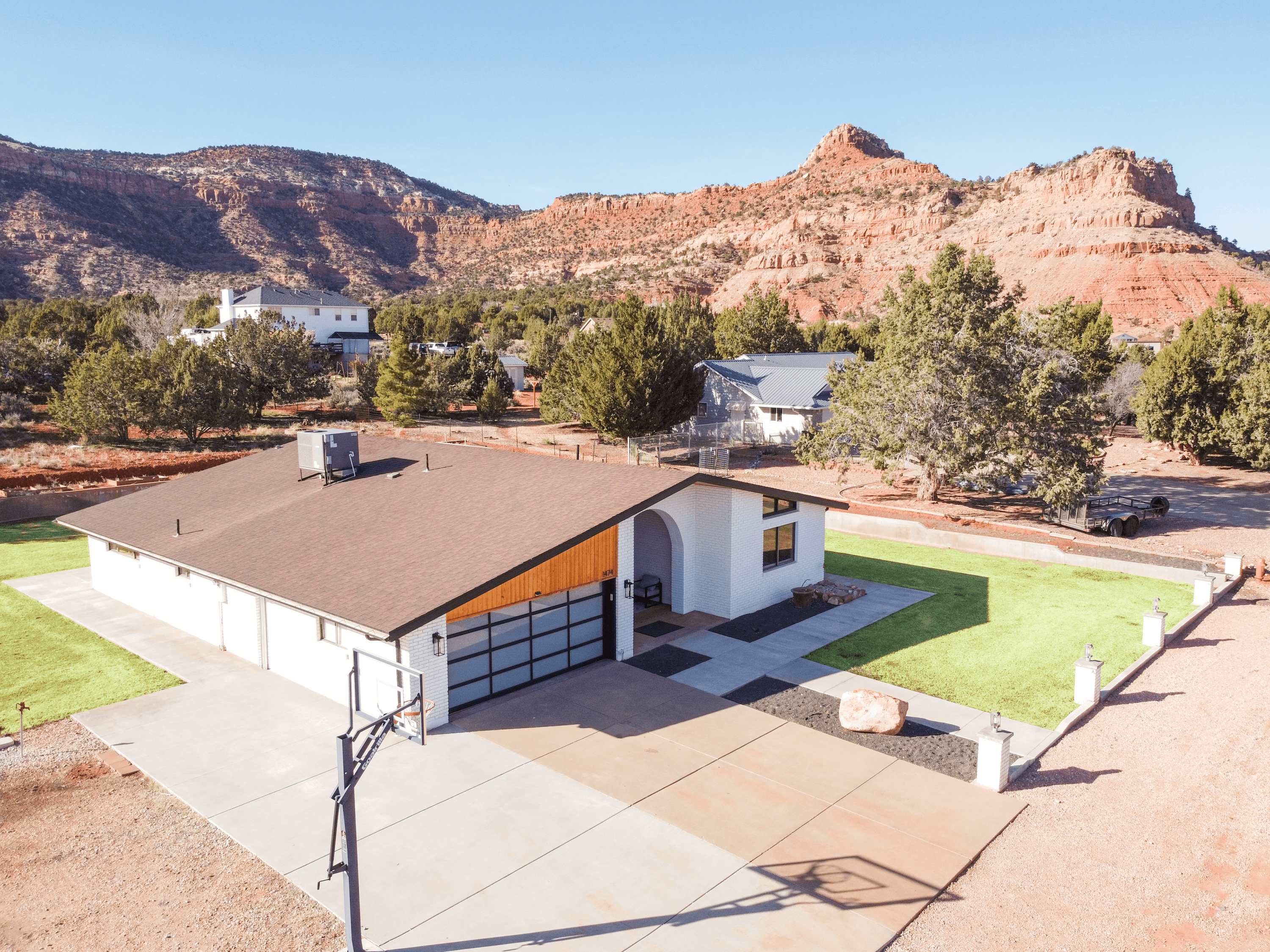 Newly Updated family Home w Hot Tub Near Zion & Bryce! — Kanab, UT — vacation rental