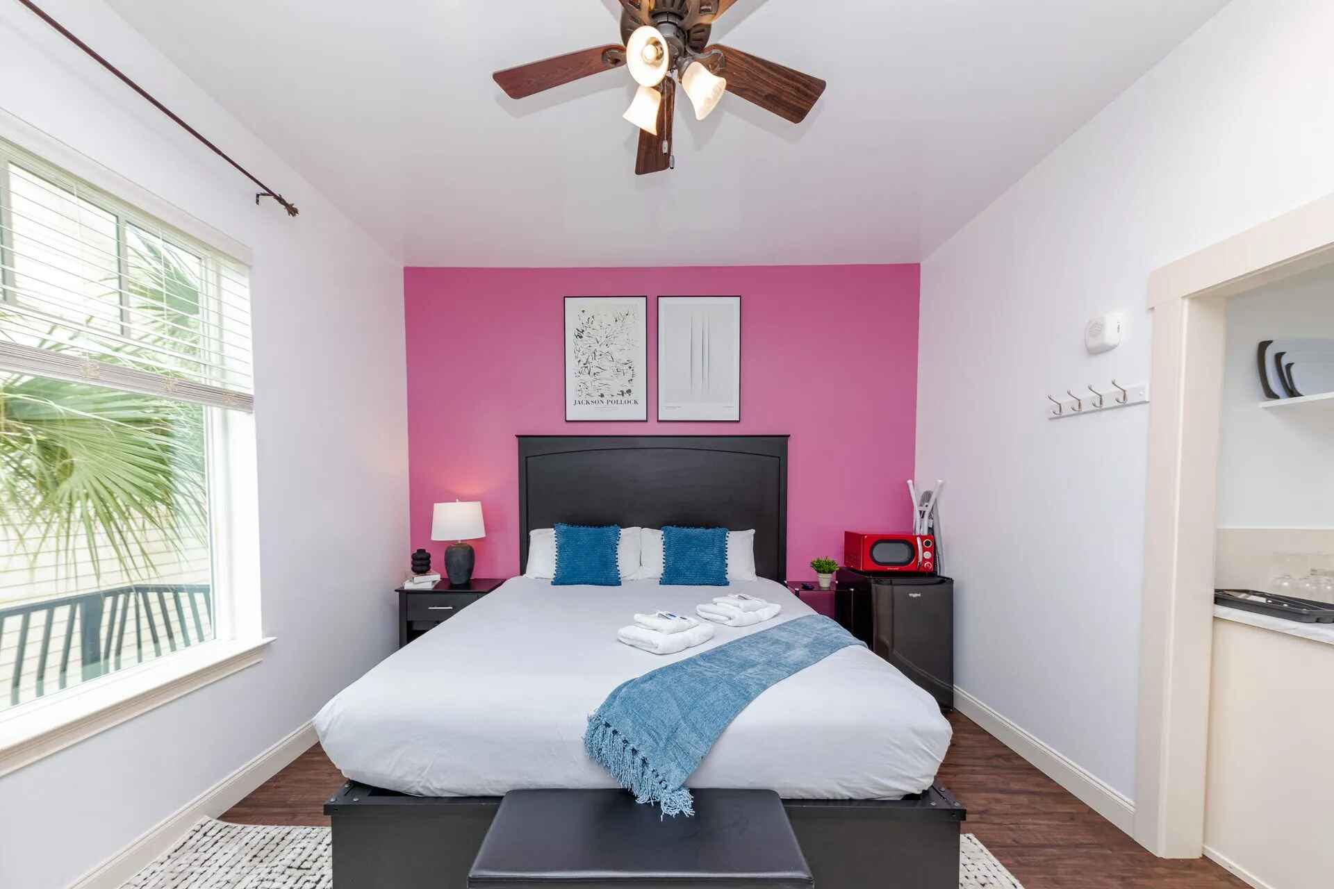 30A Inn Suites Superior Room King Queen 31 10