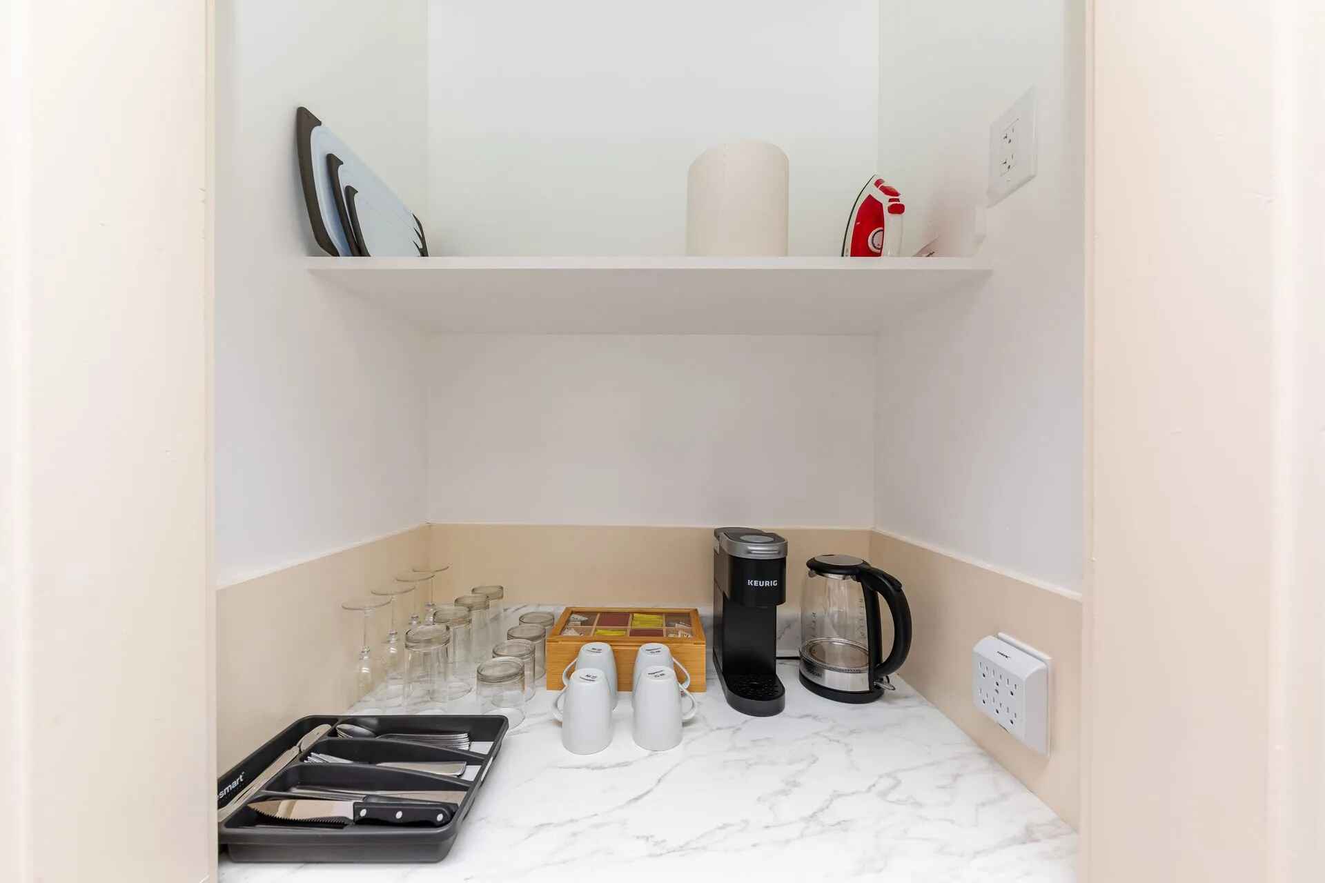 30A Inn Suites Superior Room King Queen 31 14