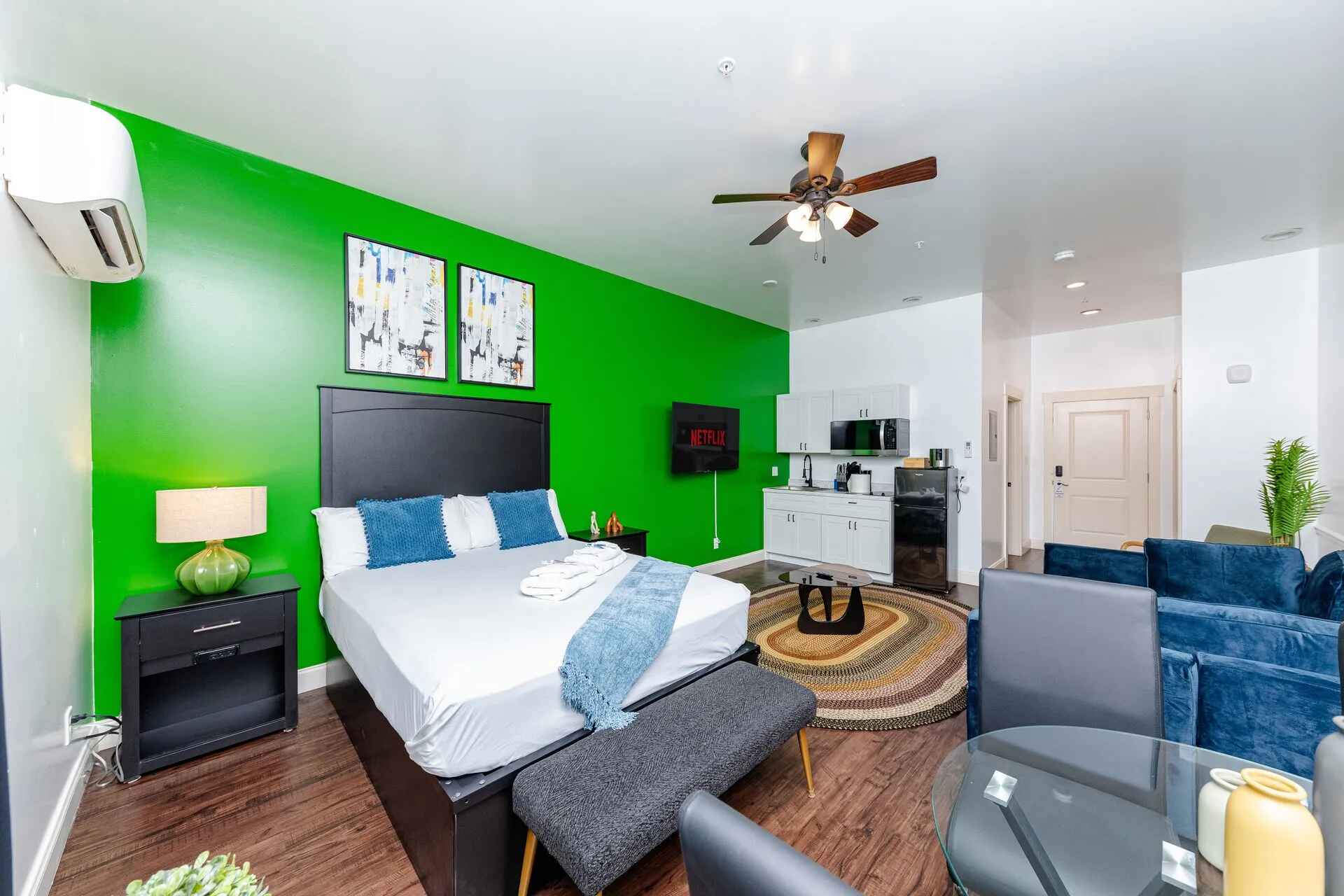 30A Inn Suites Signature Queen Studio 5 11