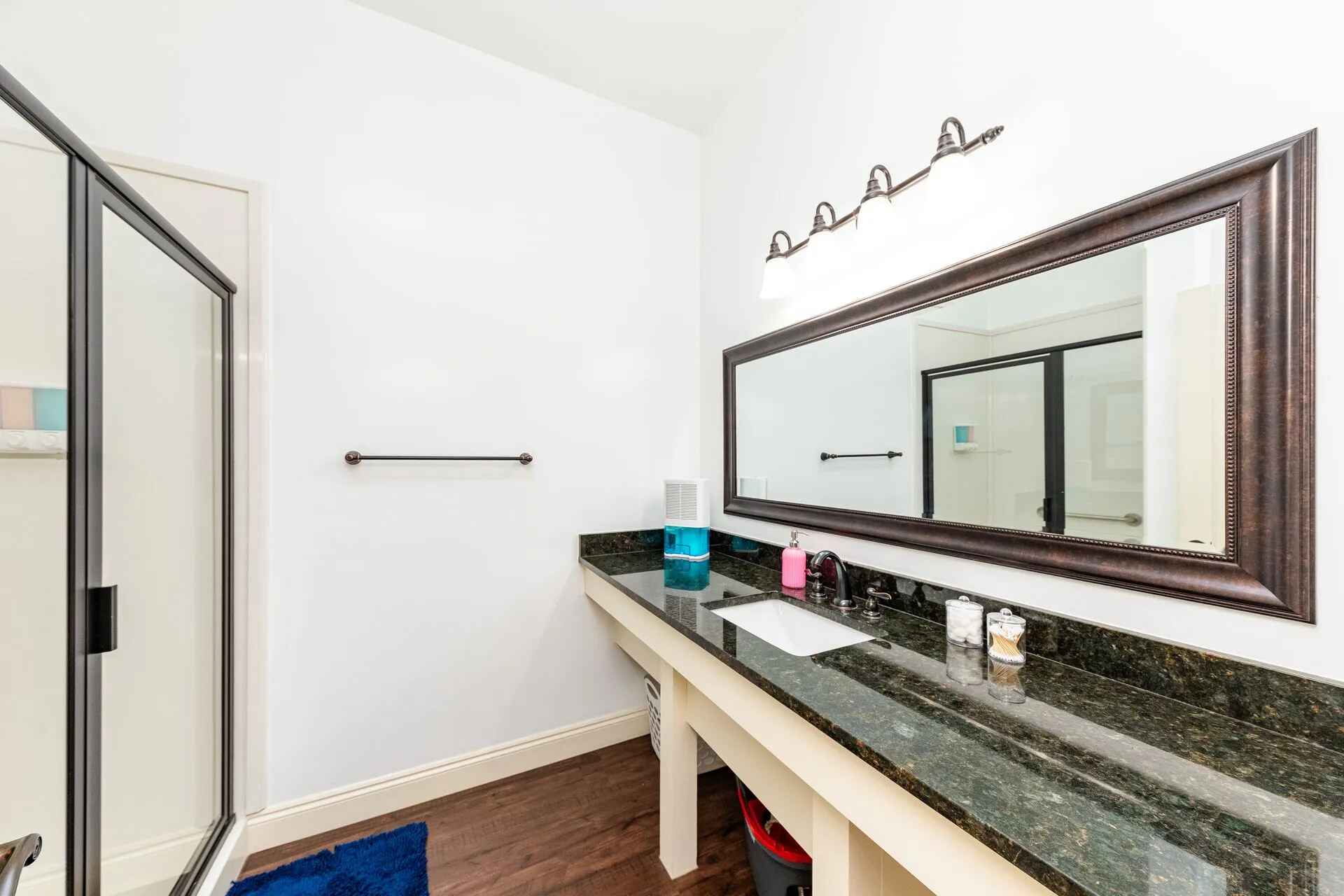 30A Inn Suites Signature Queen Studio 5 13