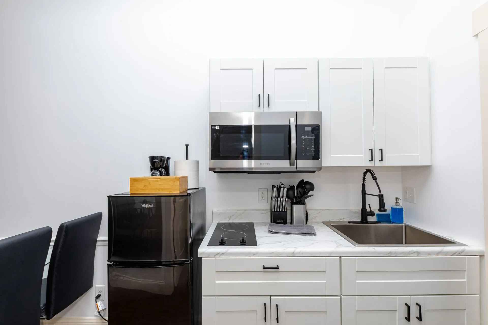 30A Inn Suites Studio King Suite 9