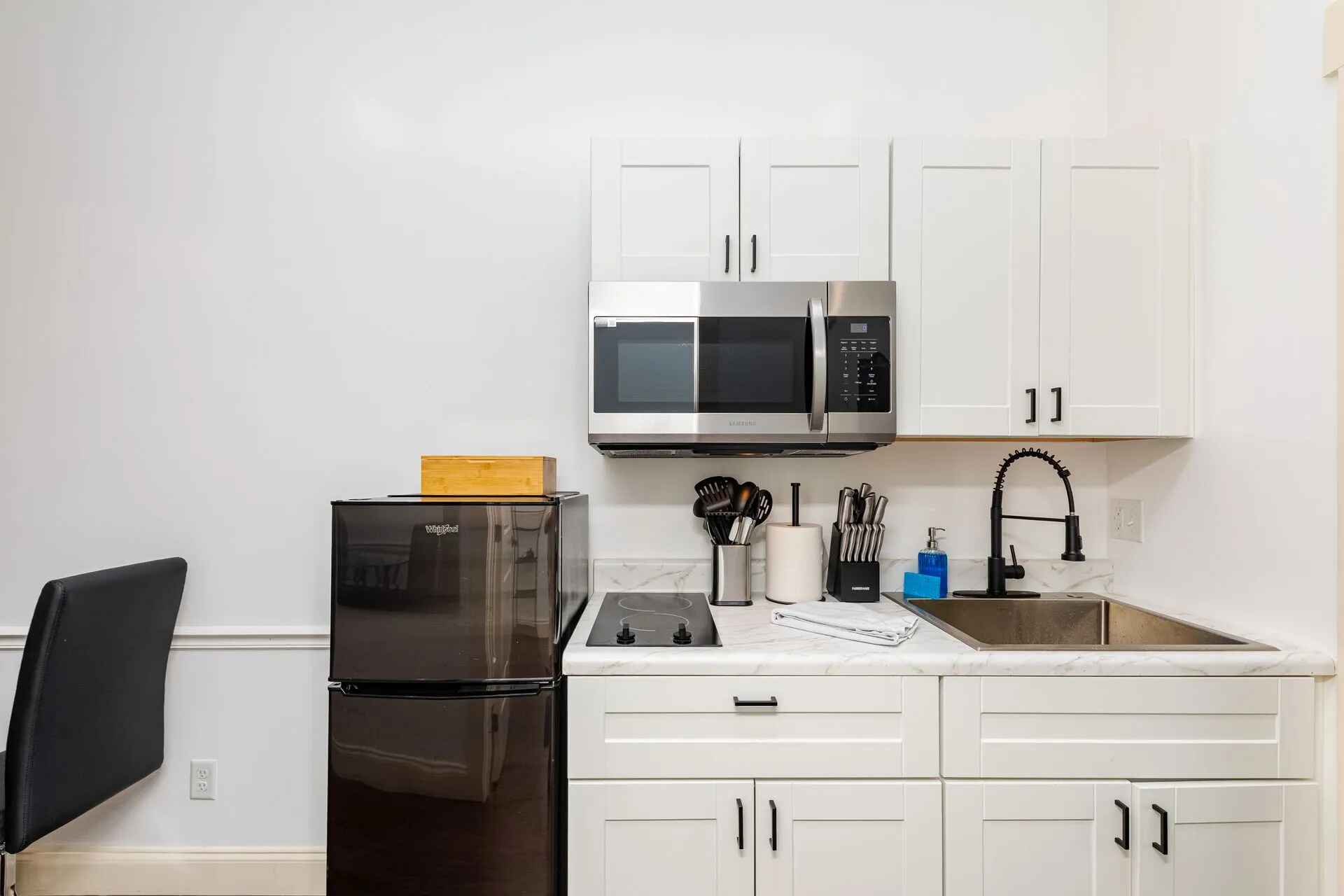 30A Inn Suites Studio King Suite 11