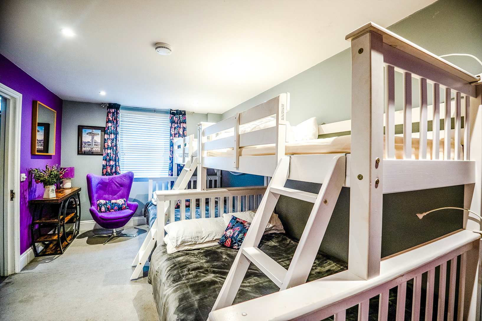 West Pier Beach - by Brighton Holiday Lets - Brighton Holiday Home - Image 10