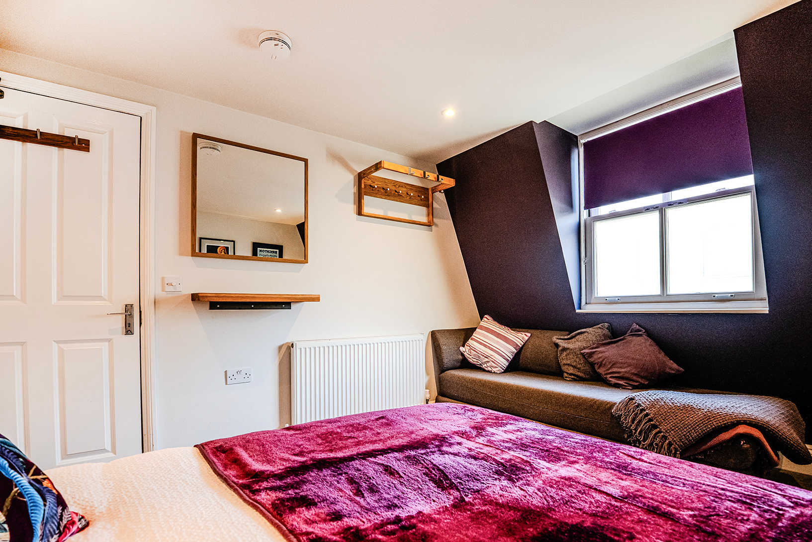 West Pier Beach - by Brighton Holiday Lets - Brighton Holiday Home - Image 8