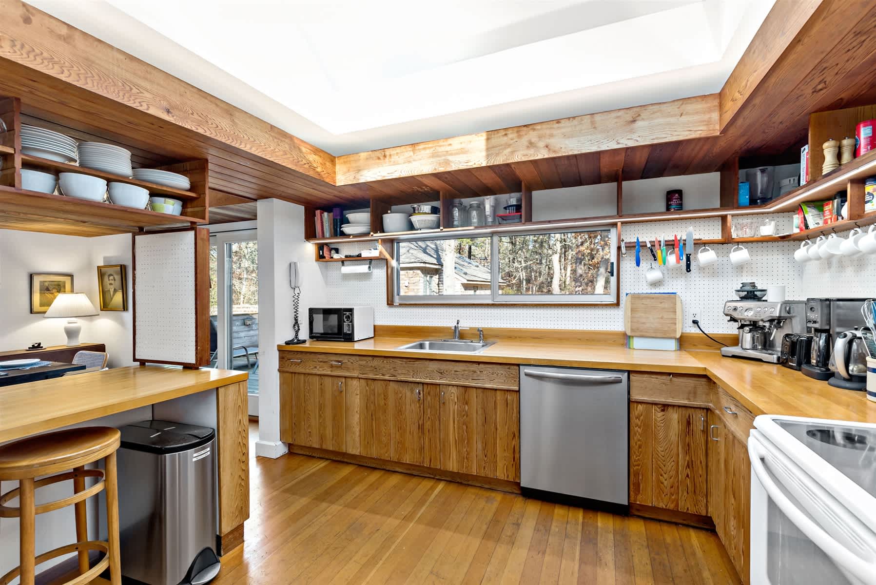 New 2026 Expansive Modern Estate with Main Guest House on 3 Wooded Acres 5