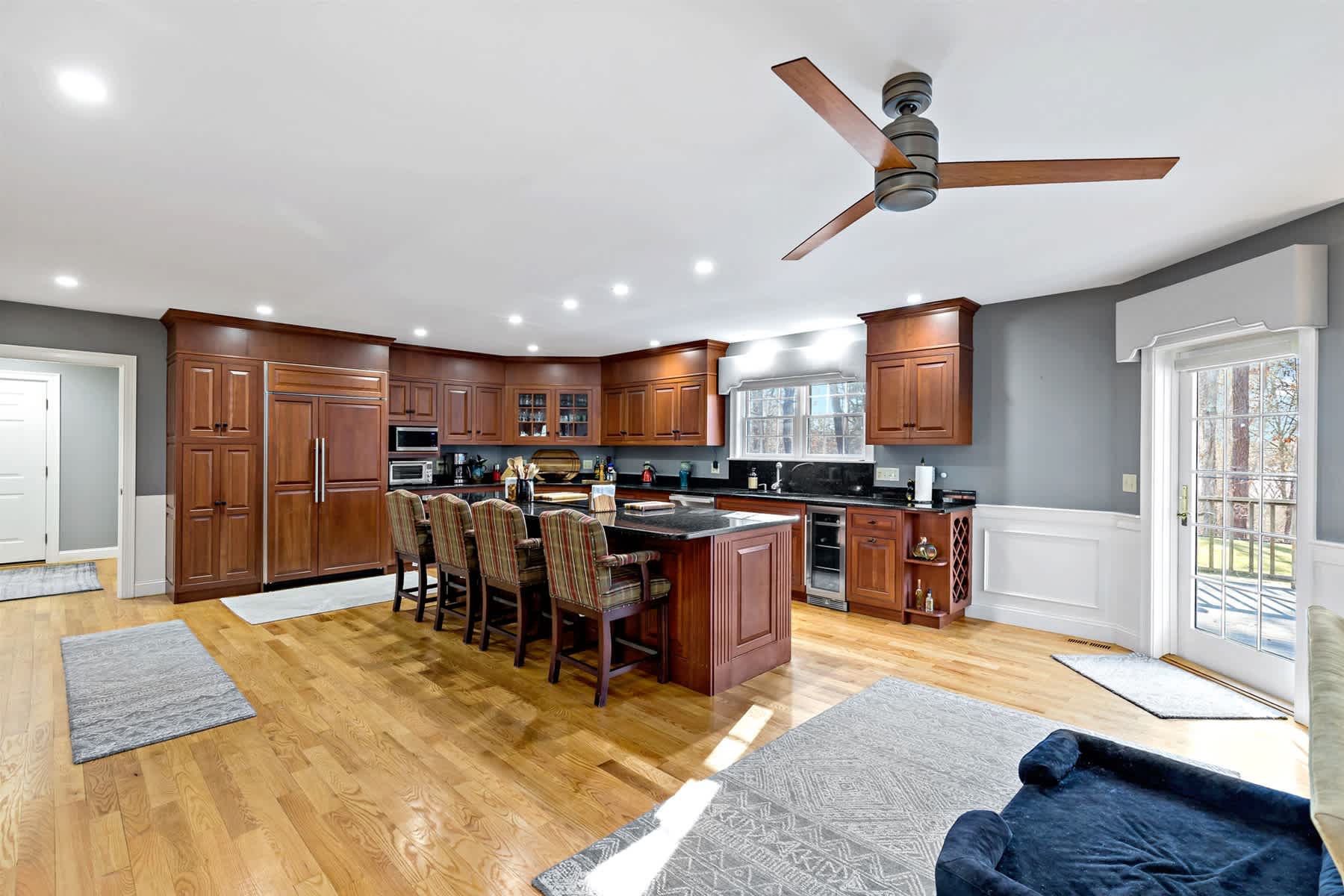 New 2026 Spectacular Cape Cod Retreat Under 10 Minutes from Mayflower Beach 2