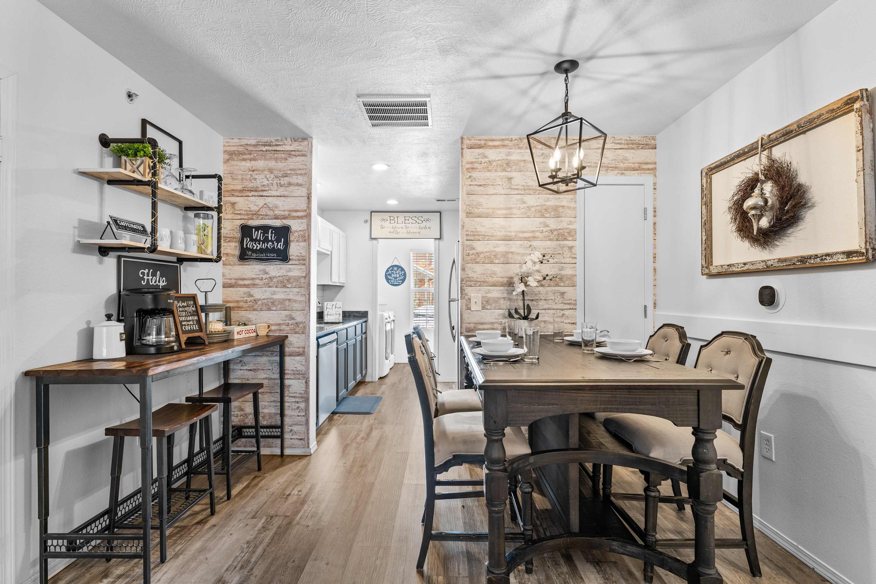 Enjoy the breezy, open flow of the main living spaces​