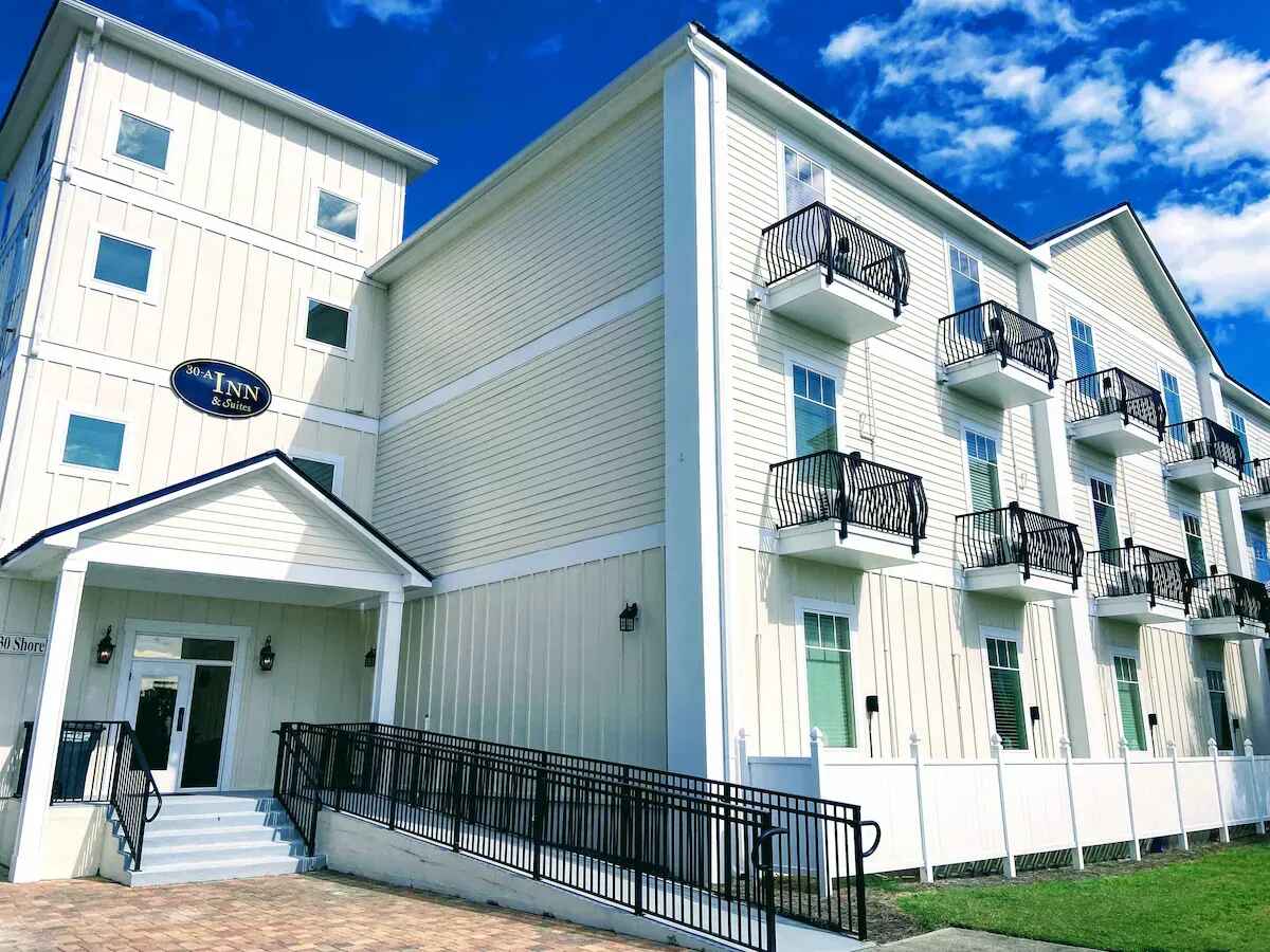 30A Inn Suites Signature King Suite 205 | Photo 19