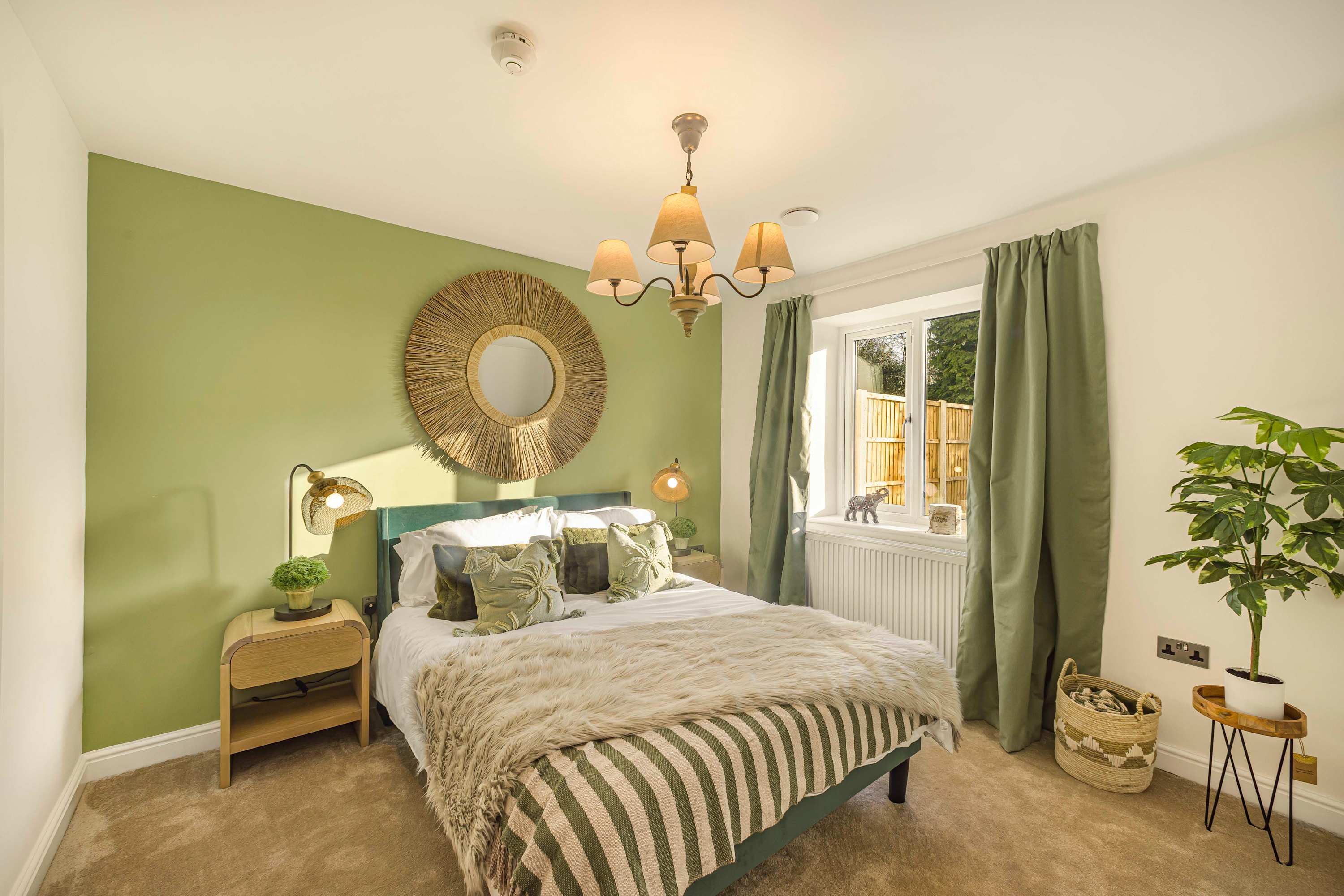 Luxury Mottram Townhouse with EV Charger