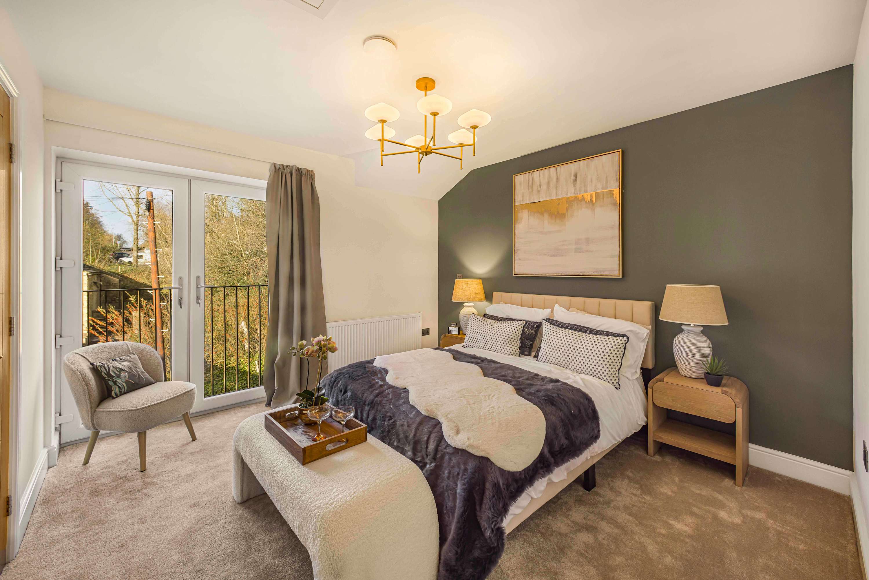 Luxury Mottram Townhouse with EV Charger