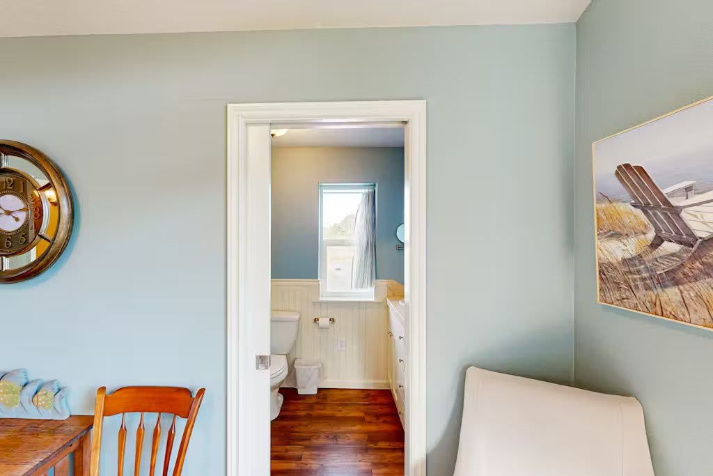 Riverfront Home, 3 Blocks to Beach | Canal Cottage