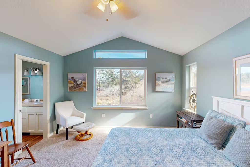 Riverfront Home, 3 Blocks to Beach | Canal Cottage